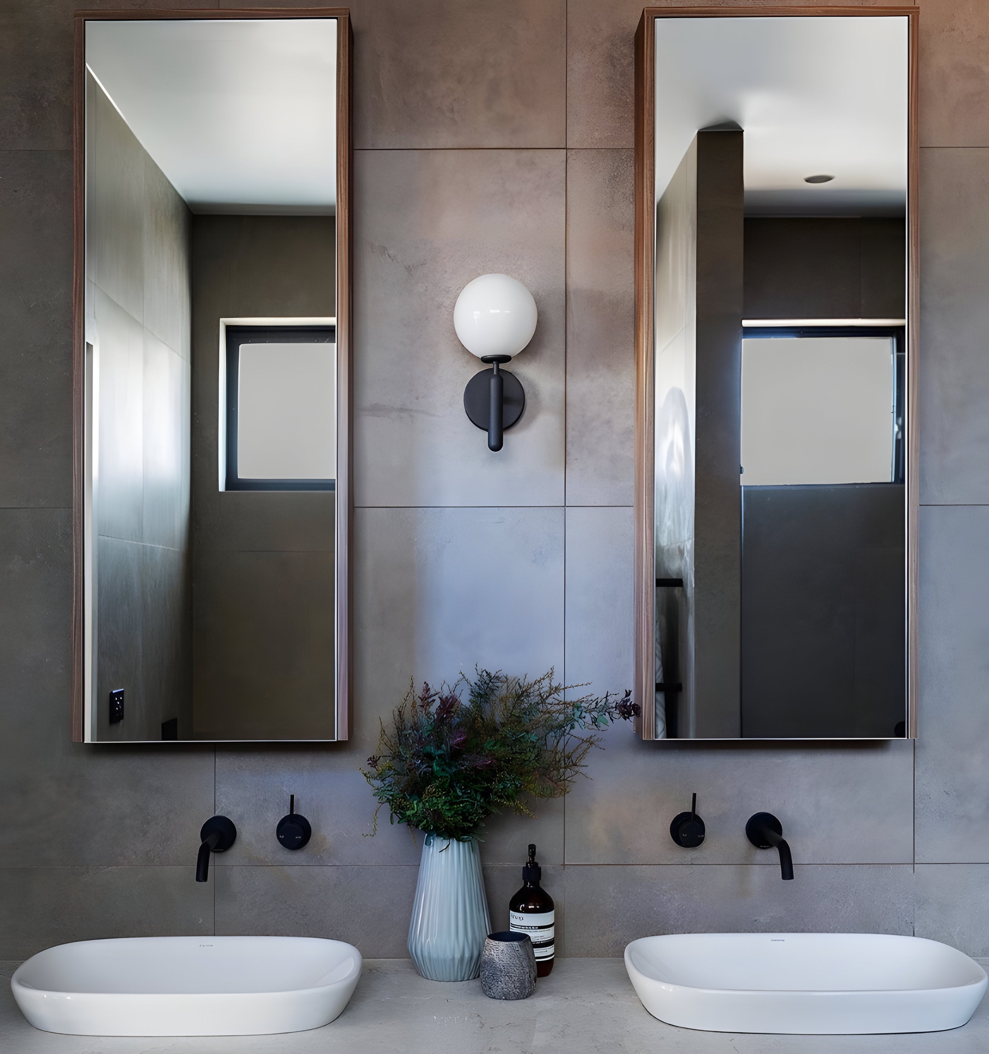 Miira Wall Light - NexioPick