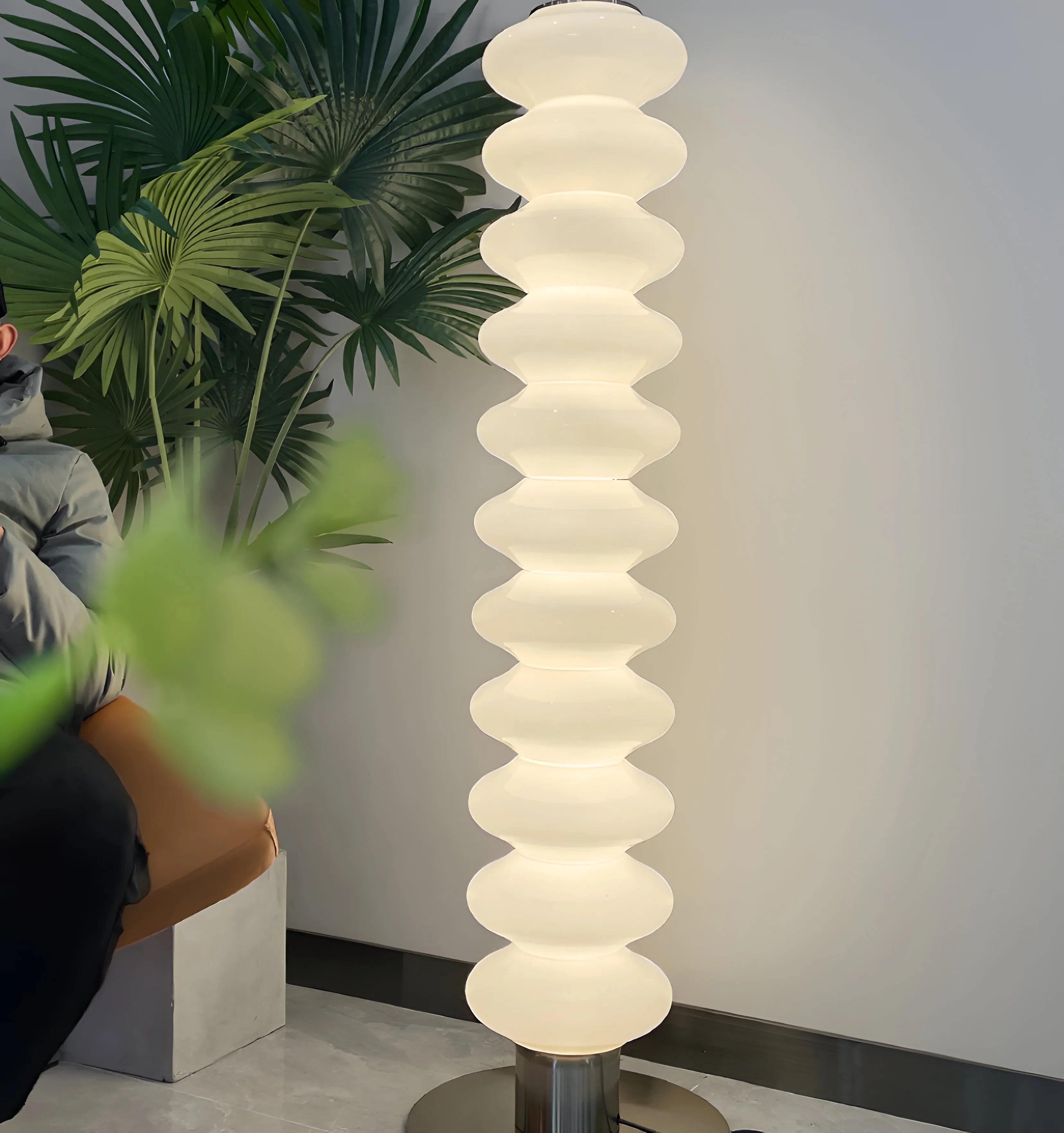 Milano Floor Lamp - NexioPick