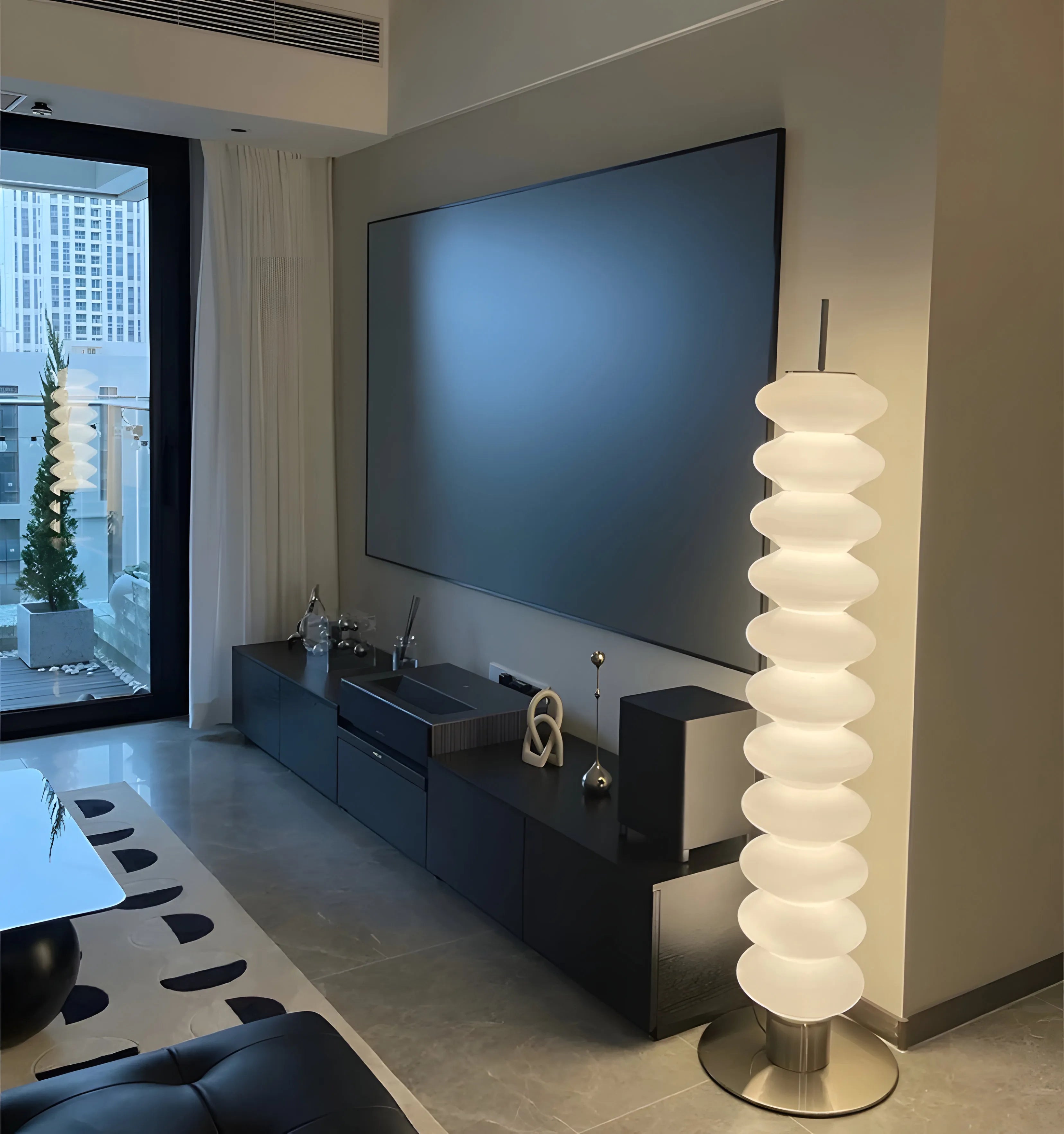 Milano Floor Lamp - NexioPick