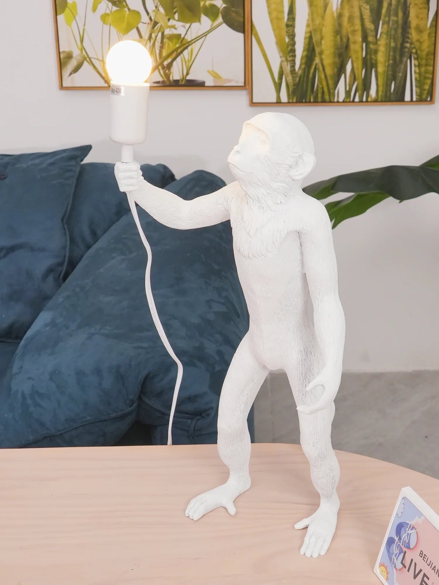 Monkey Table Lamp - NexioPick