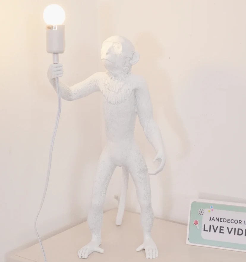 Monkey Table Lamp - NexioPick
