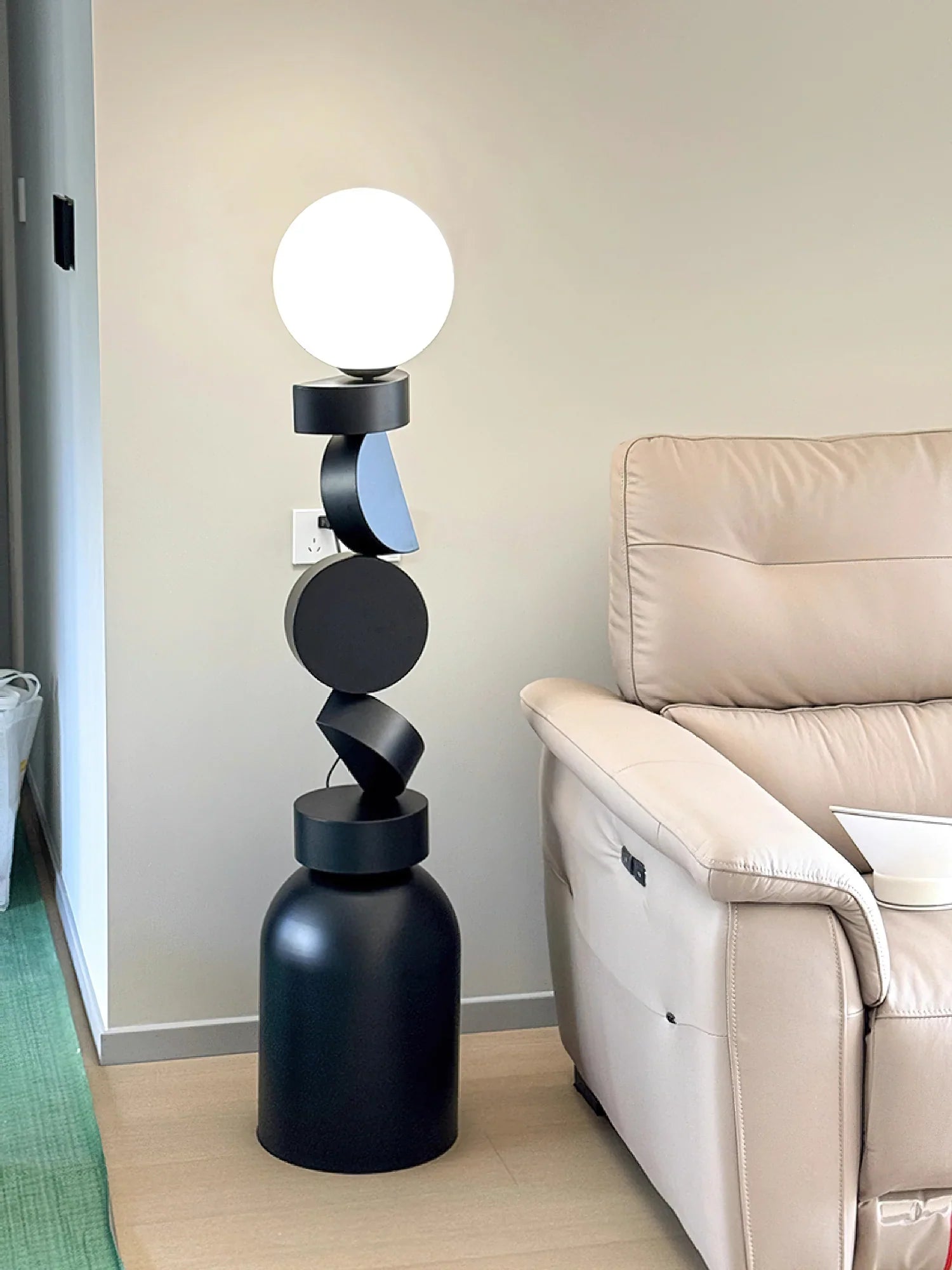 Monolith Cube Floor Lamp - NexioPick