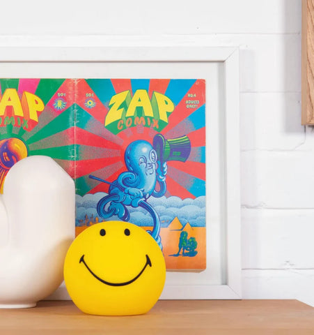 Smiling Table Lamp - NexioPick