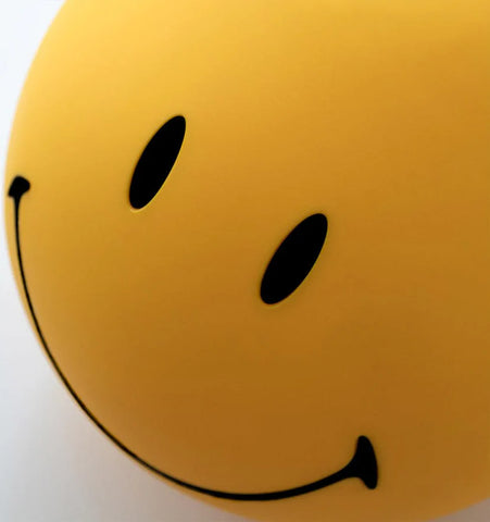 Smiling Table Lamp - NexioPick