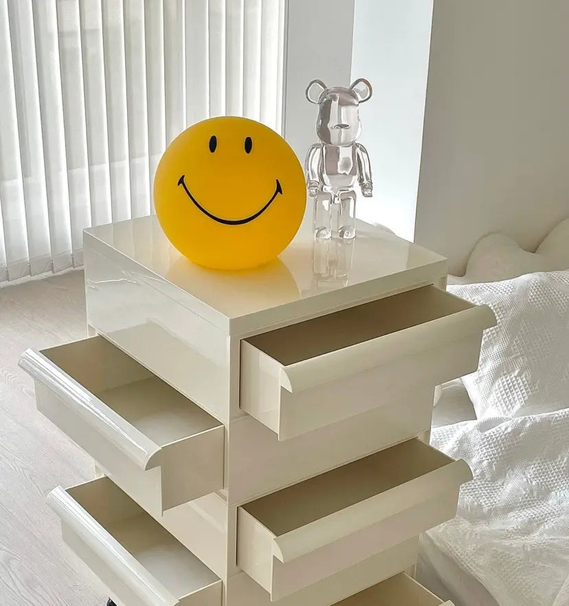 Smiling Table Lamp - NexioPick