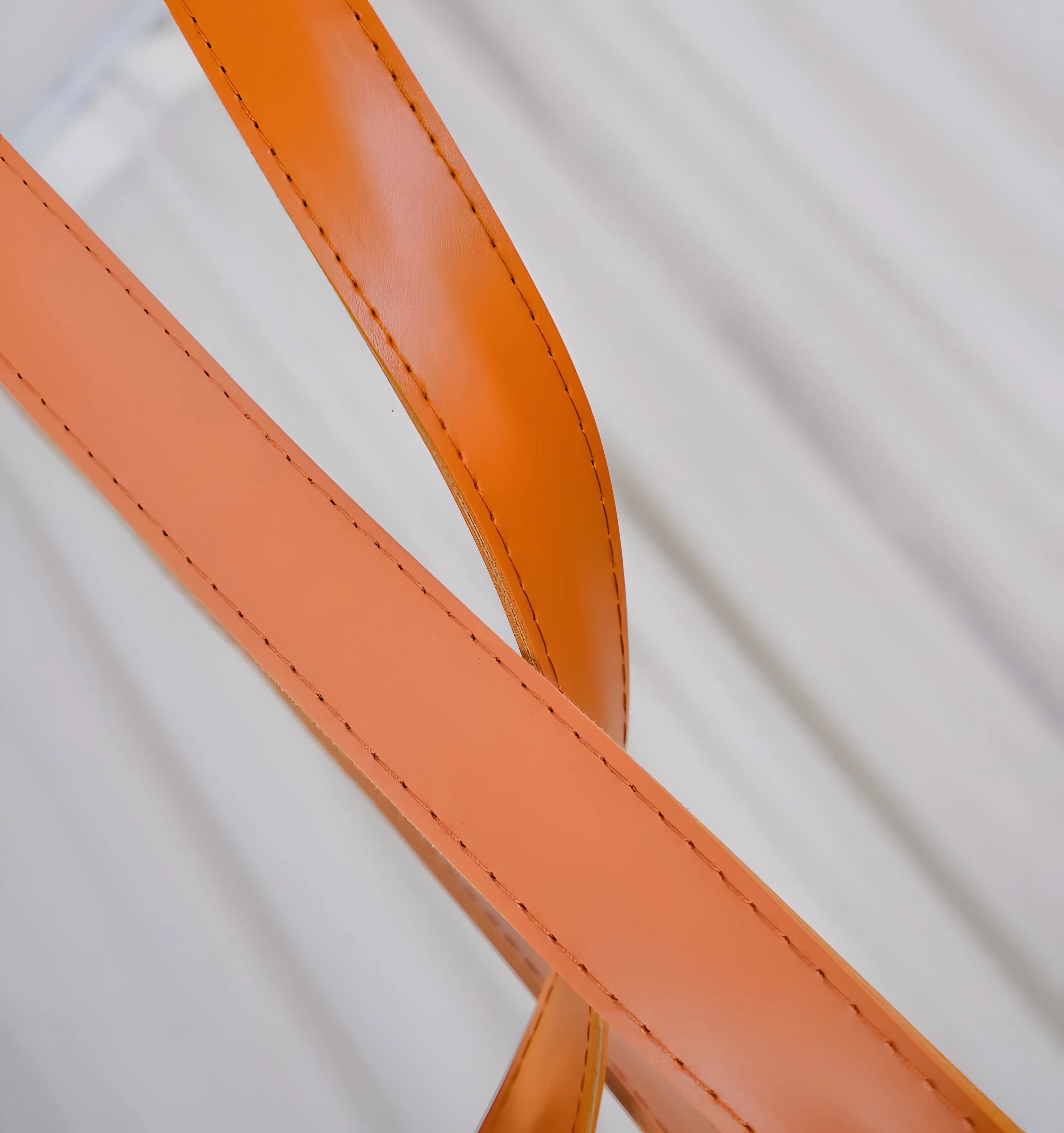 Multiple Belt Art Pendant Light - NexioPick