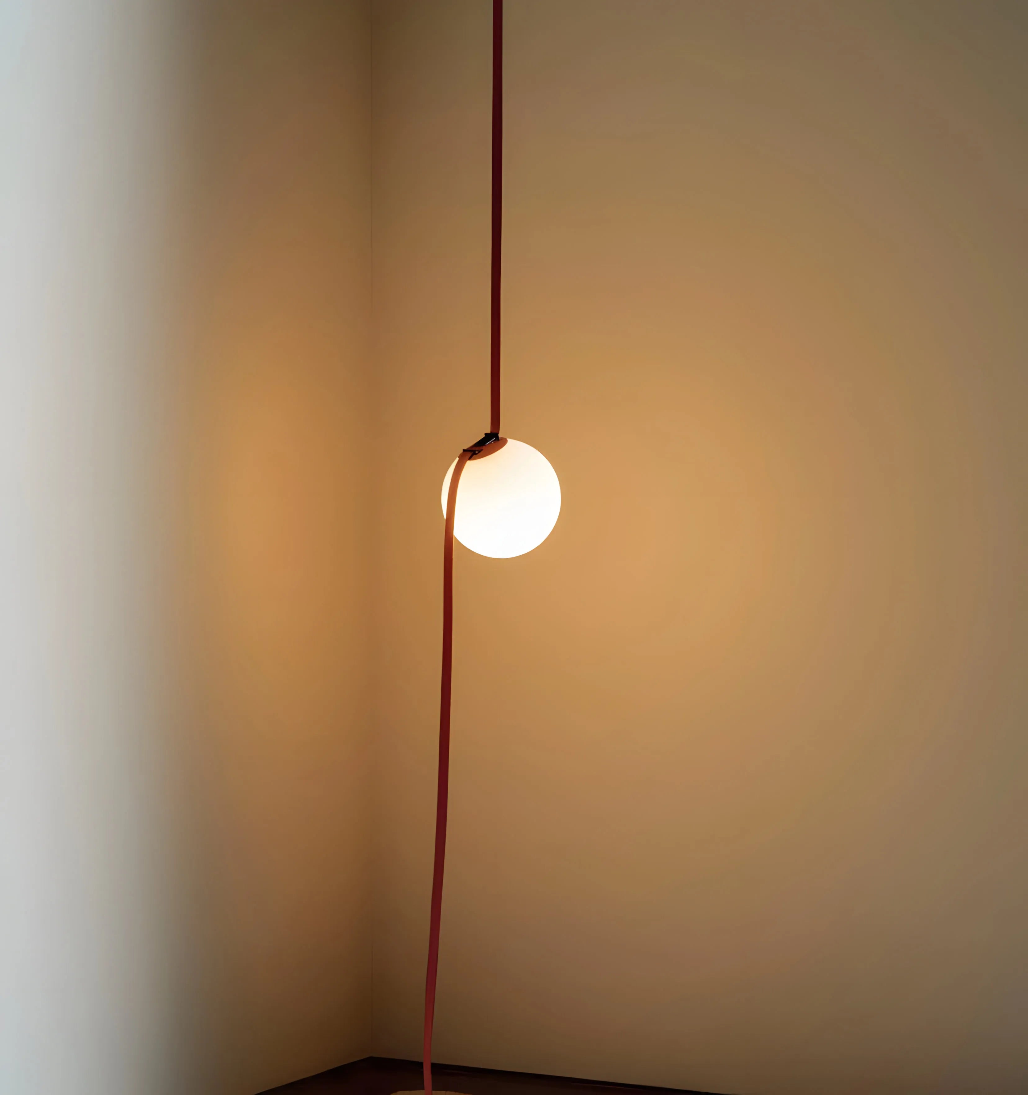 Multiple Belt Art Pendant Light - NexioPick