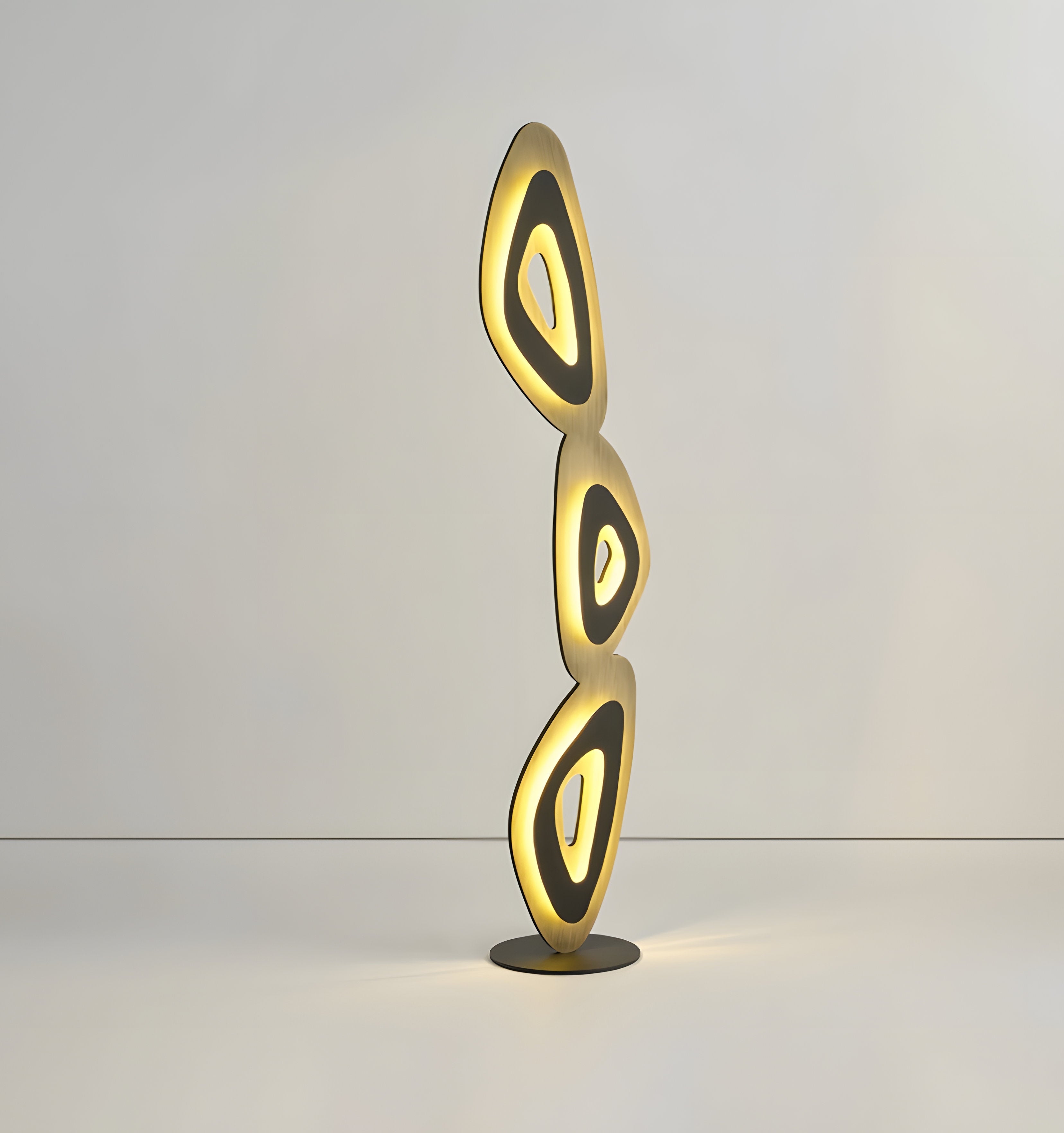 Nevis Floor Lamp - NexioPick