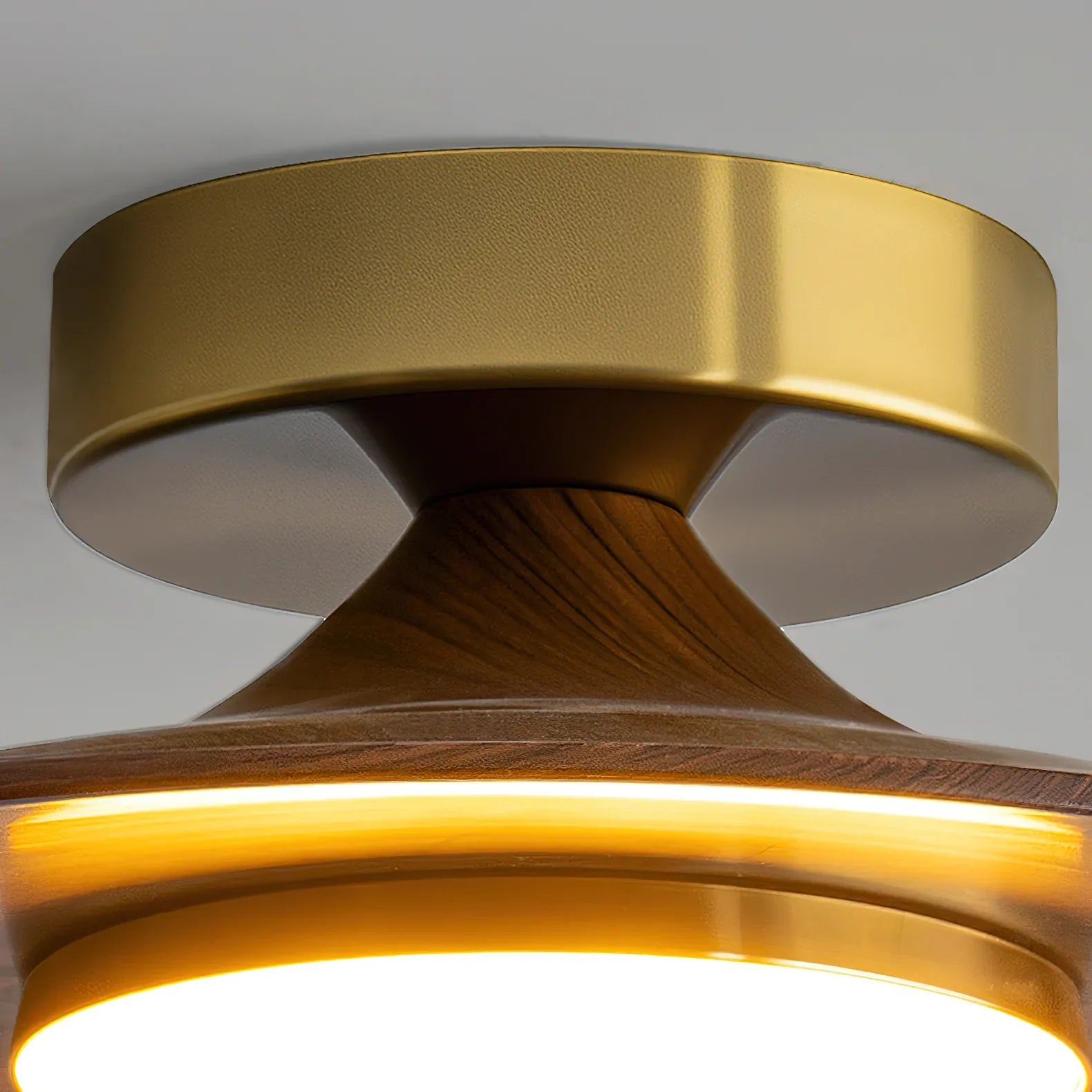 Olav Ceiling Lamp - NexioPick