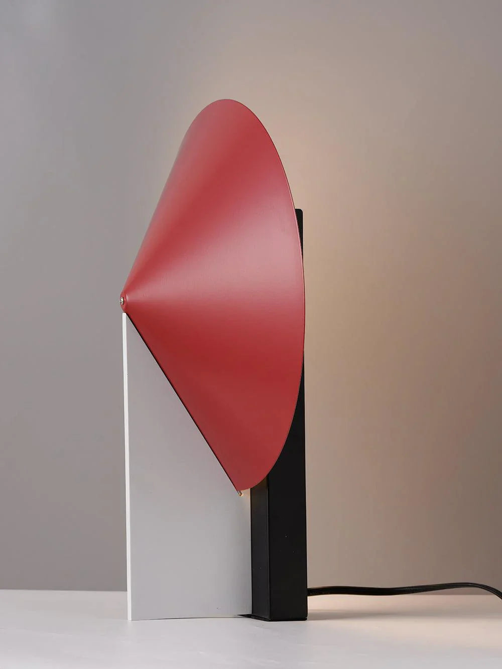 Orbe Table Lamp - NexioPick