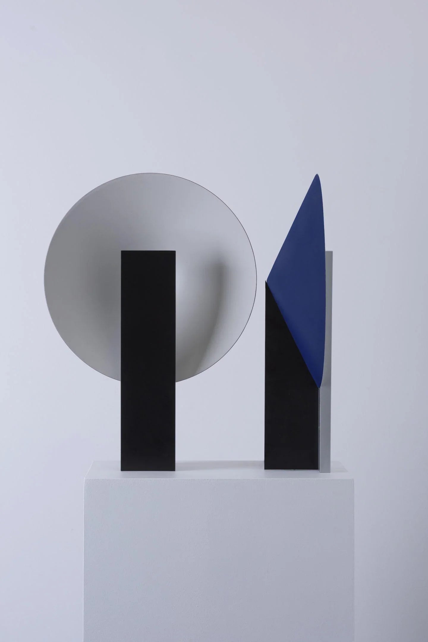 Orbe Table Lamp - NexioPick