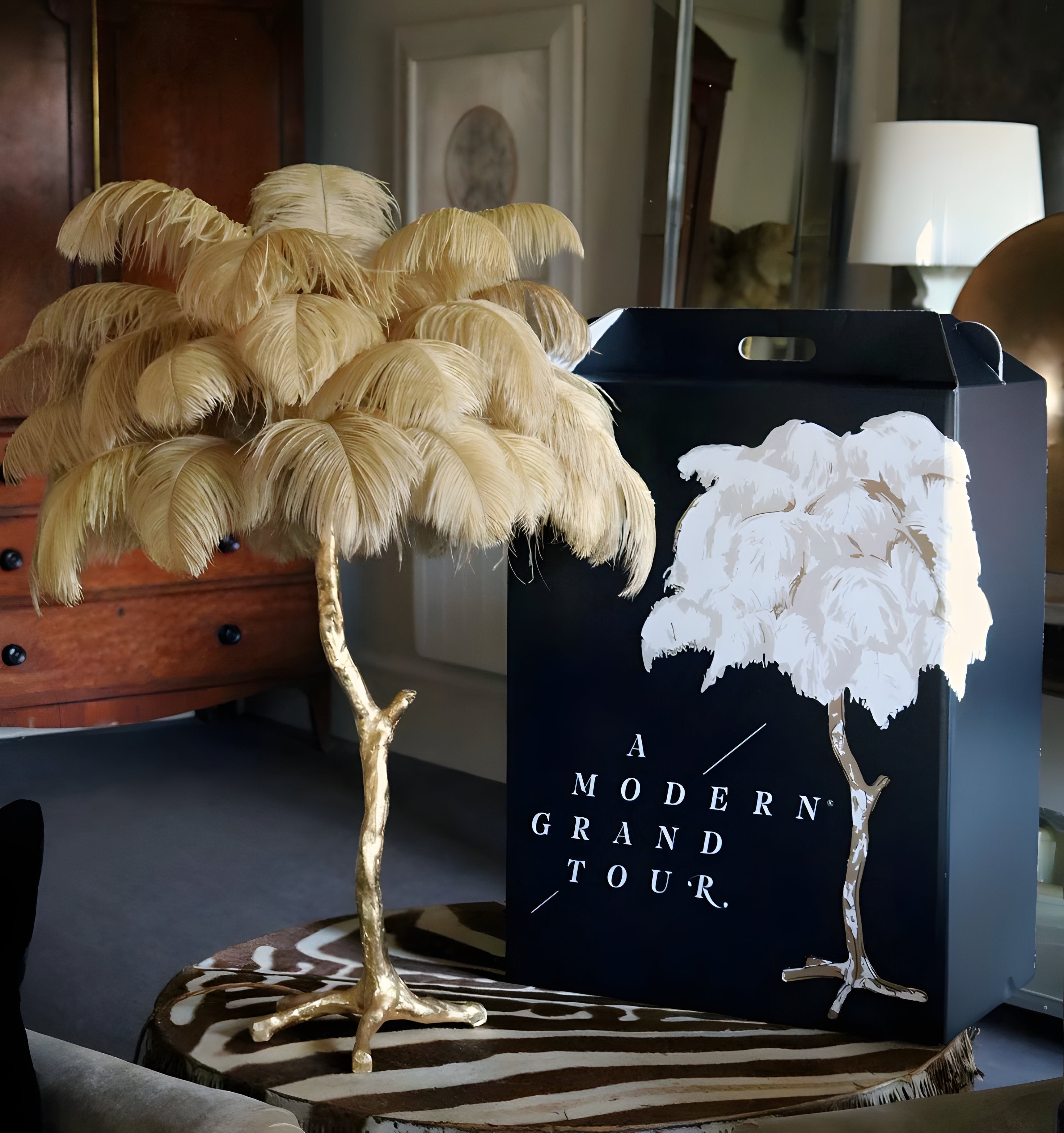Ostrich Feather Table Lamp - NexioPick