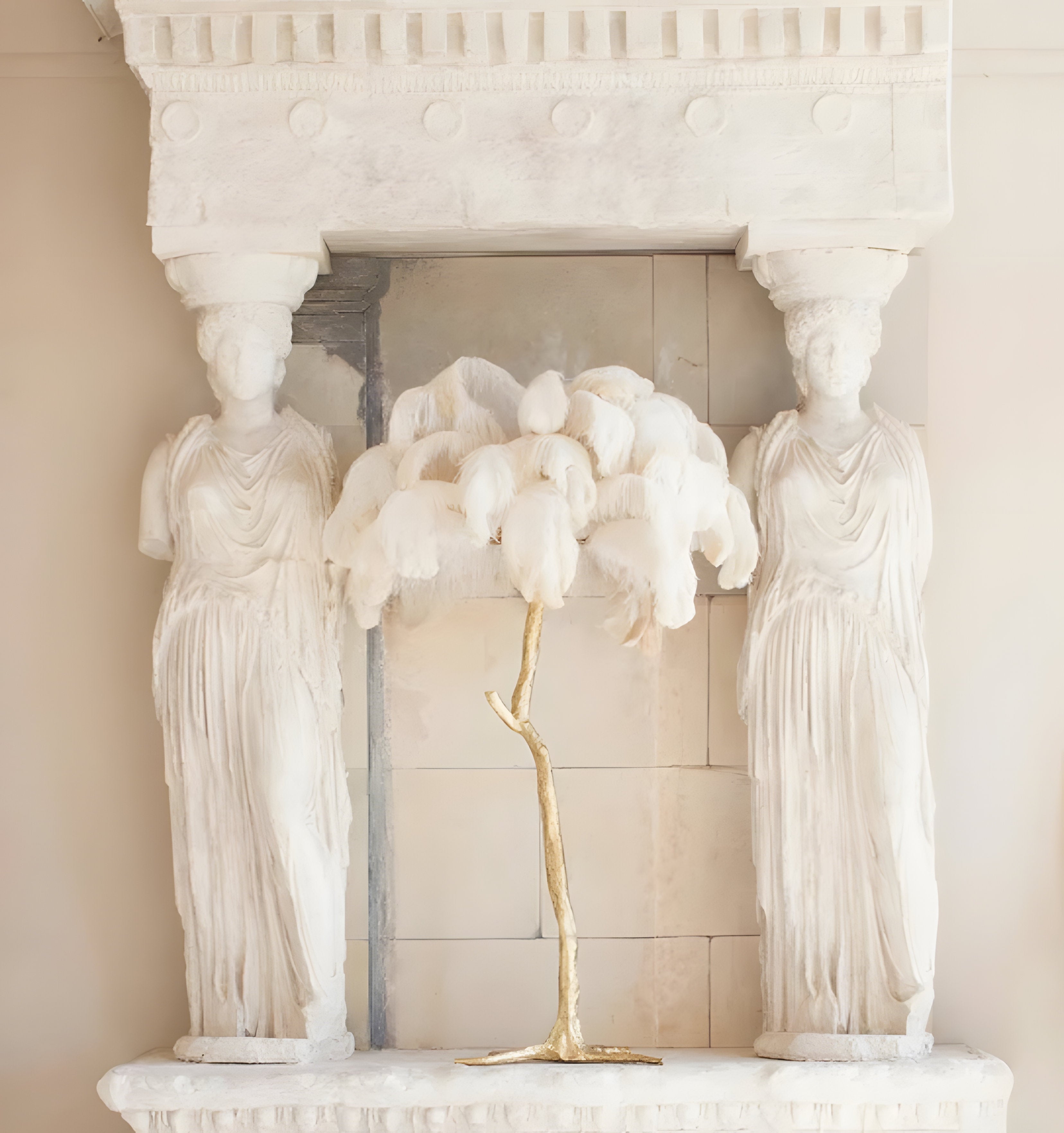 Ostrich Feather Table Lamp - NexioPick