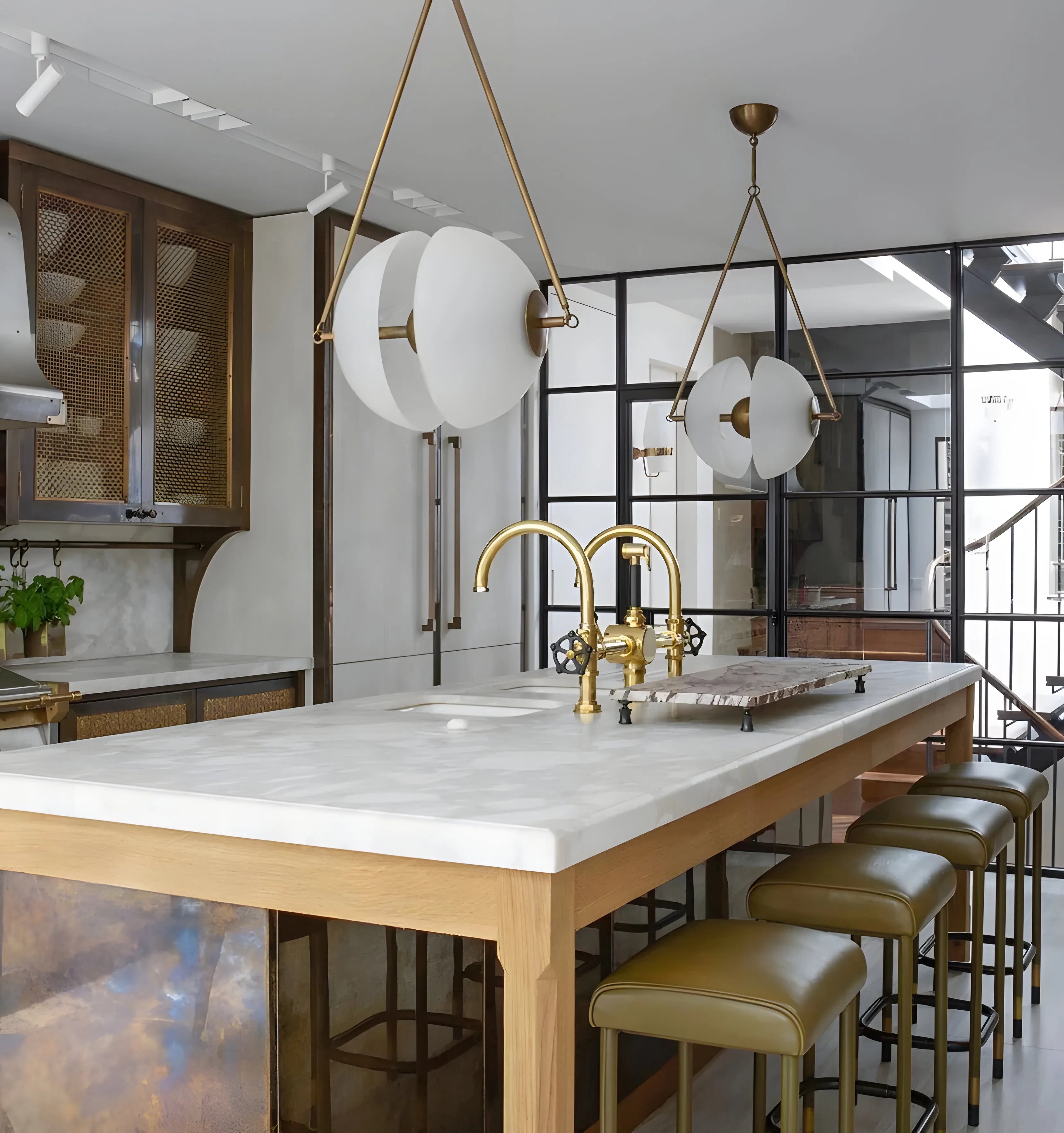 Oyster Glass Pendant Lamp - NexioPick