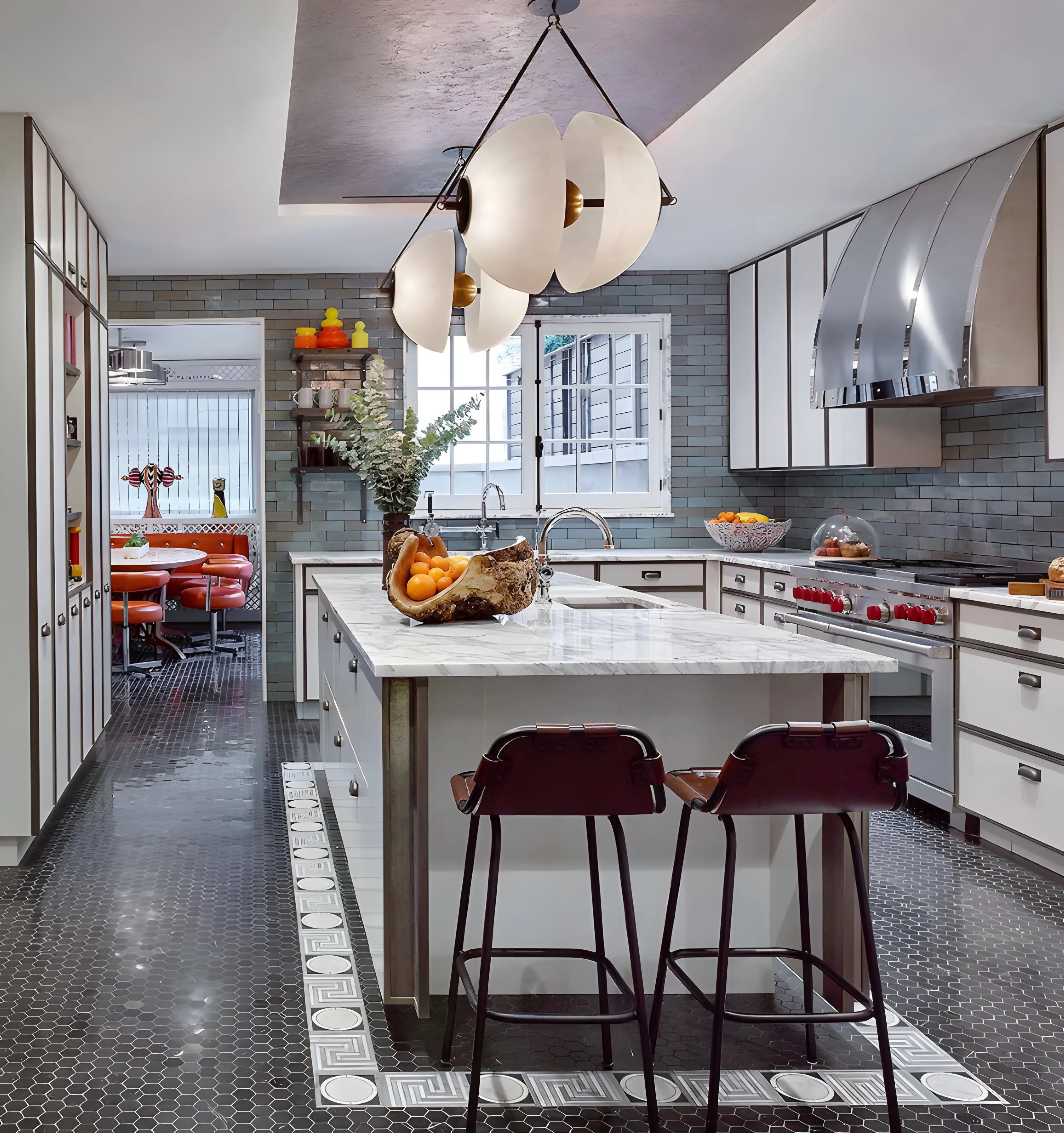 Oyster Glass Pendant Lamp - NexioPick