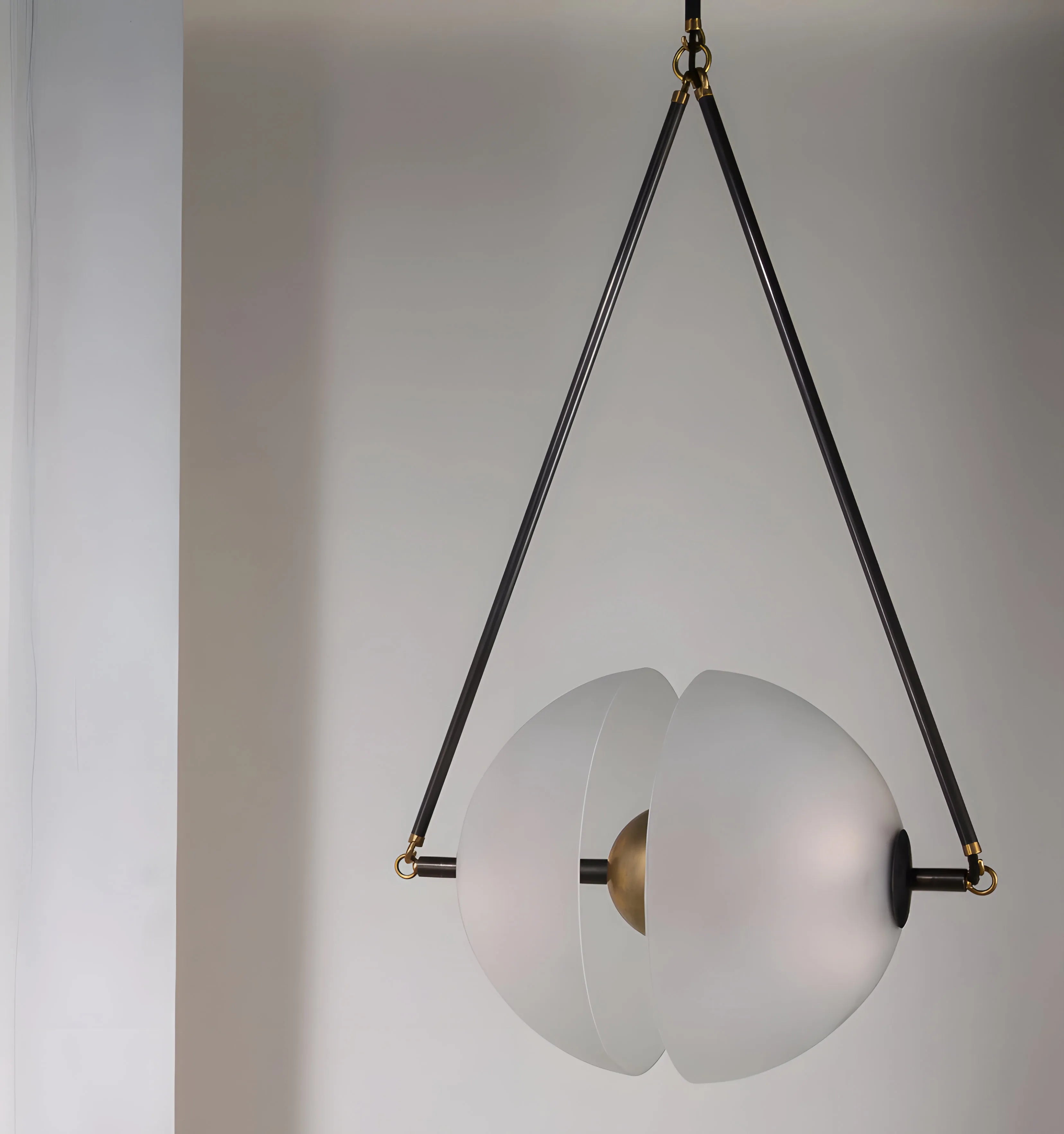Oyster Glass Pendant Lamp - NexioPick