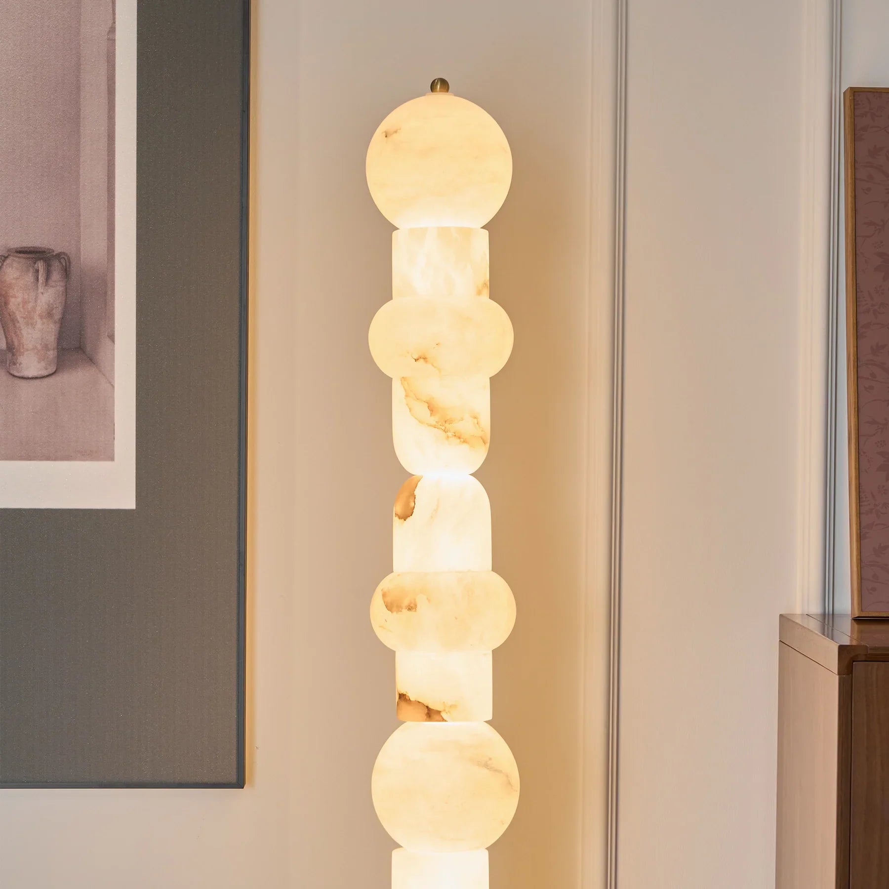 Spanish Alabaster Floor Lamp - NexioPick