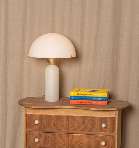 Peono Alabaster Table Lamp - NexioPick