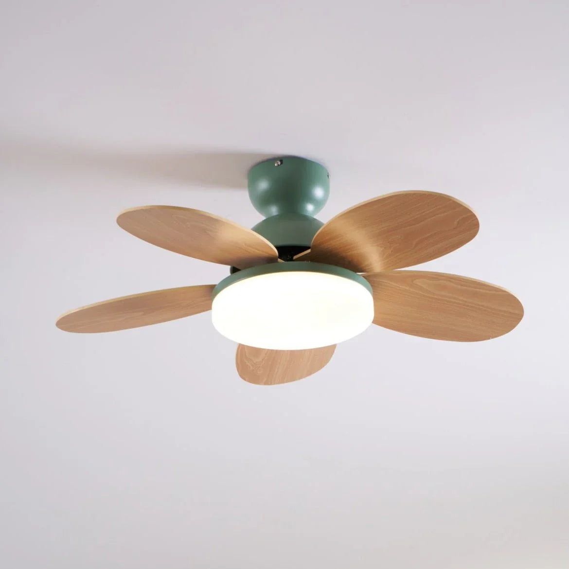 Petalo Ceiling Fan Light - NexioPick