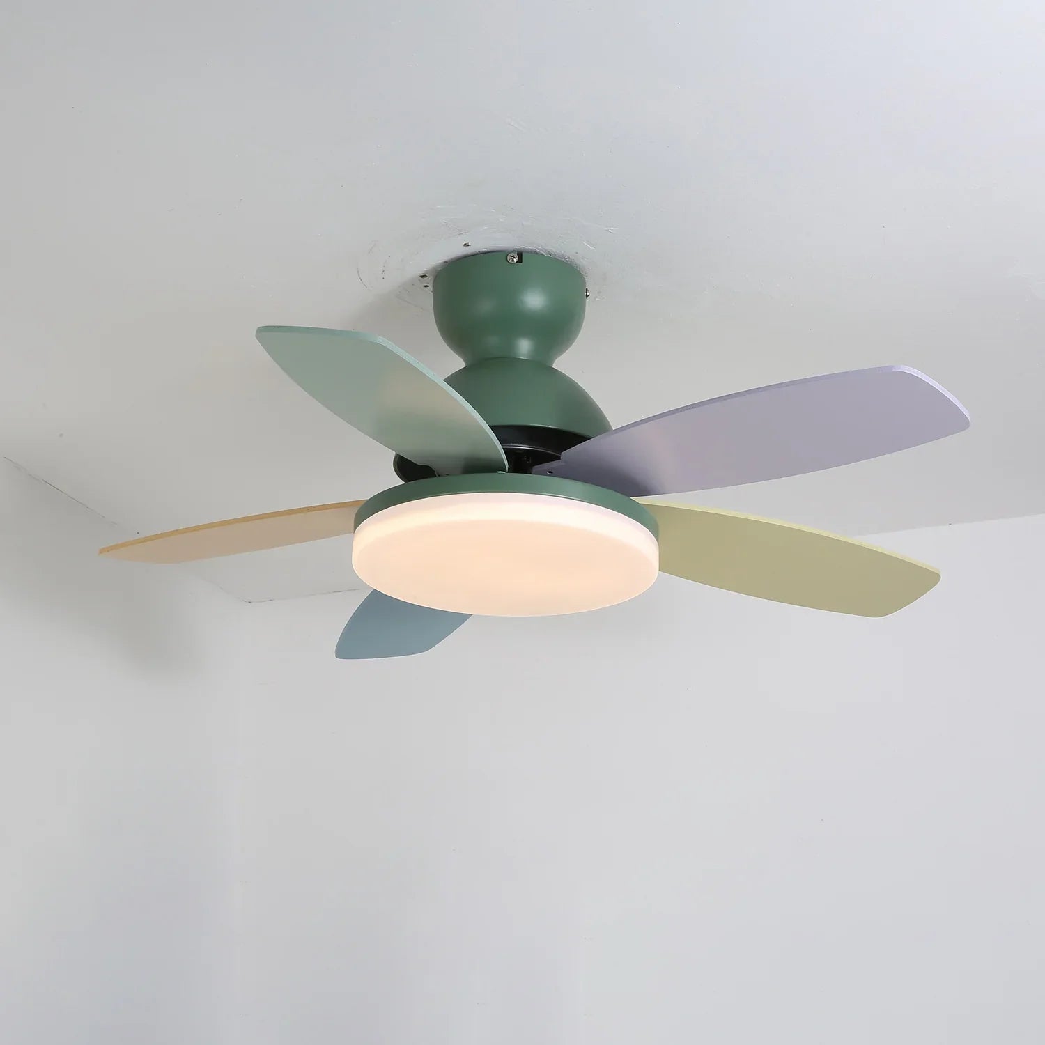 Petalo Ceiling Fan Light - NexioPick