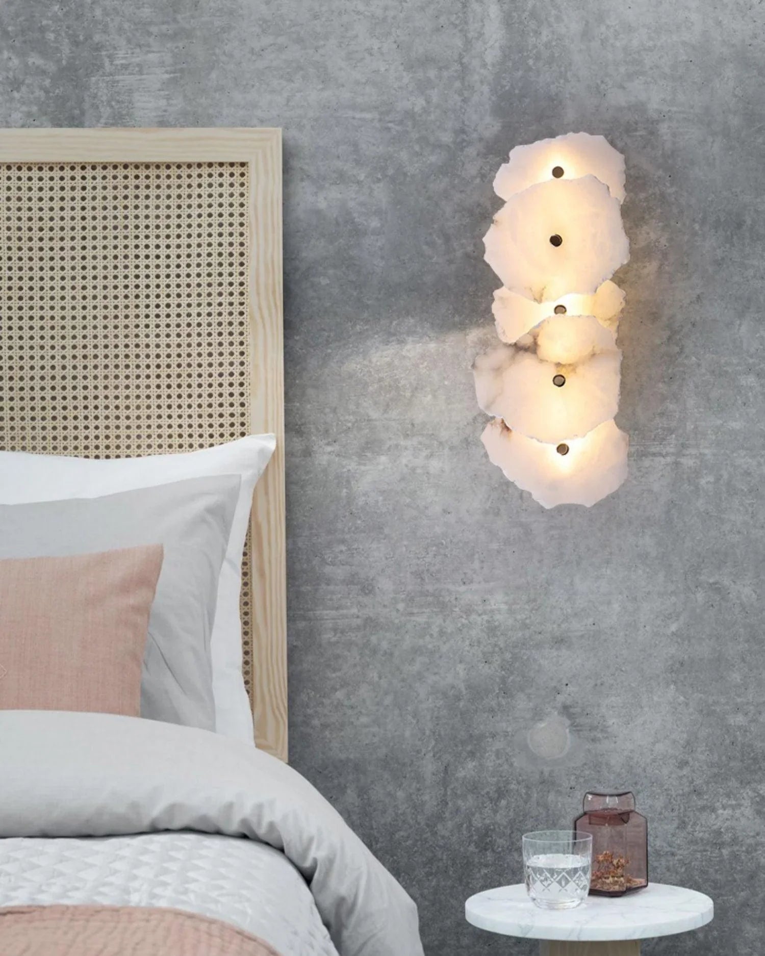 Petra Alabaster Wall Lamp - NexioPick