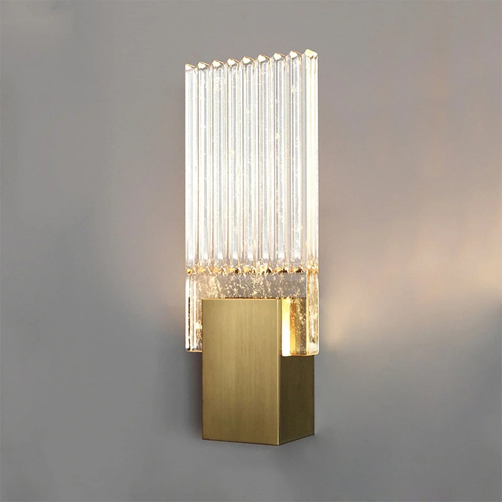 Pleated Crystal Wall Lamp - NexioPick