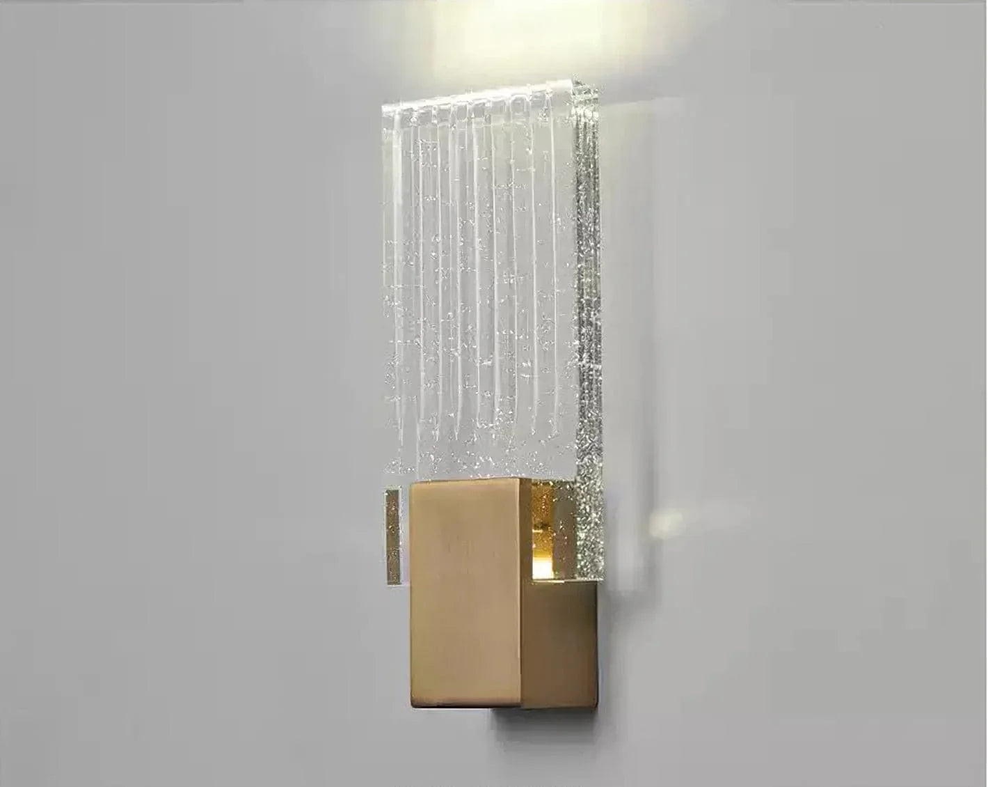 Pleated Crystal Wall Lamp - NexioPick