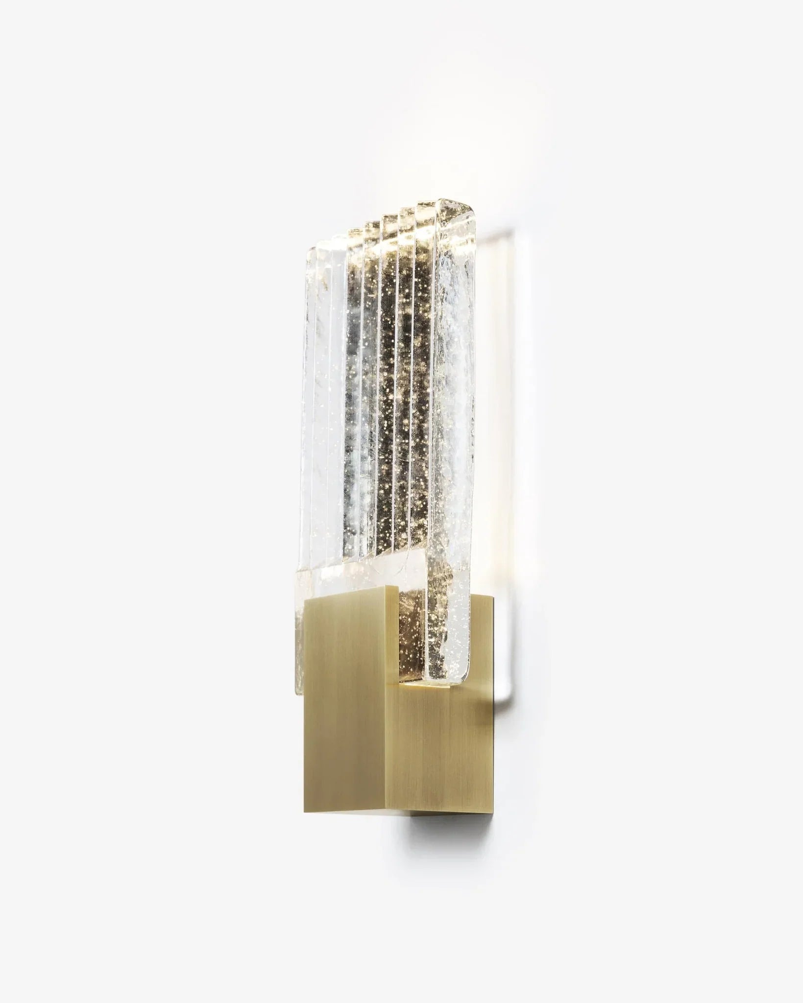 Pleated Crystal Wall Lamp - NexioPick