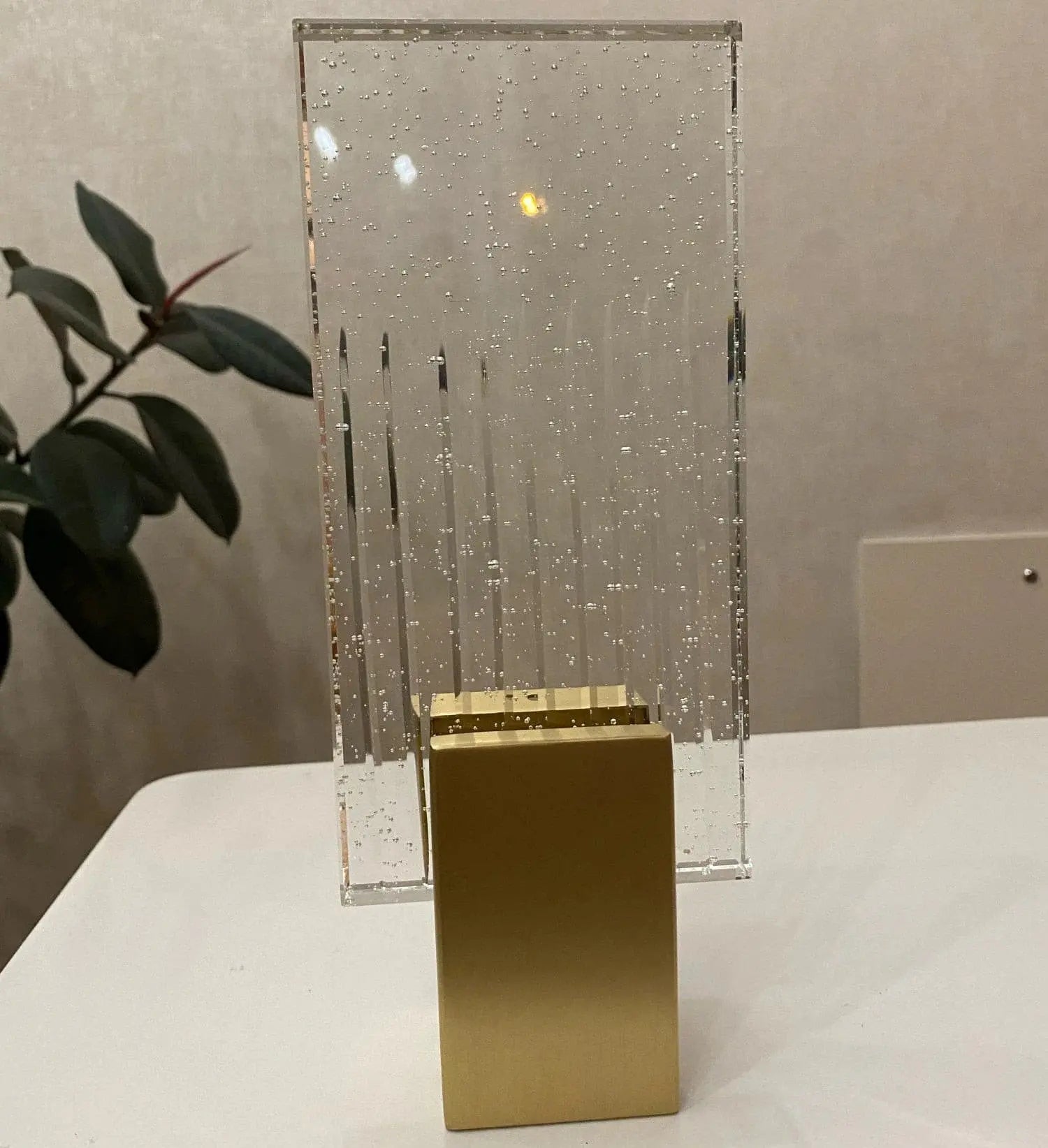 Pleated Crystal Wall Lamp - NexioPick