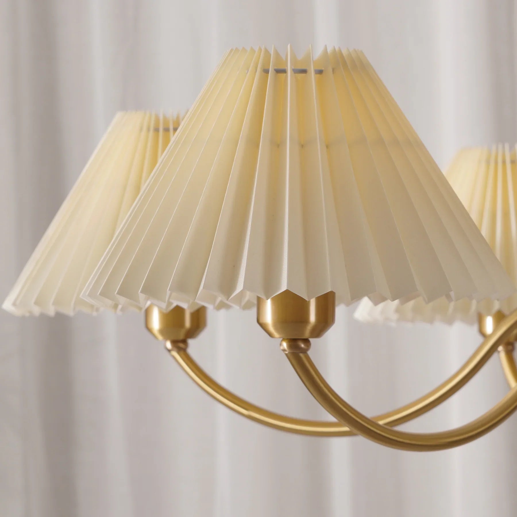Pleated Chandelier - NexioPick