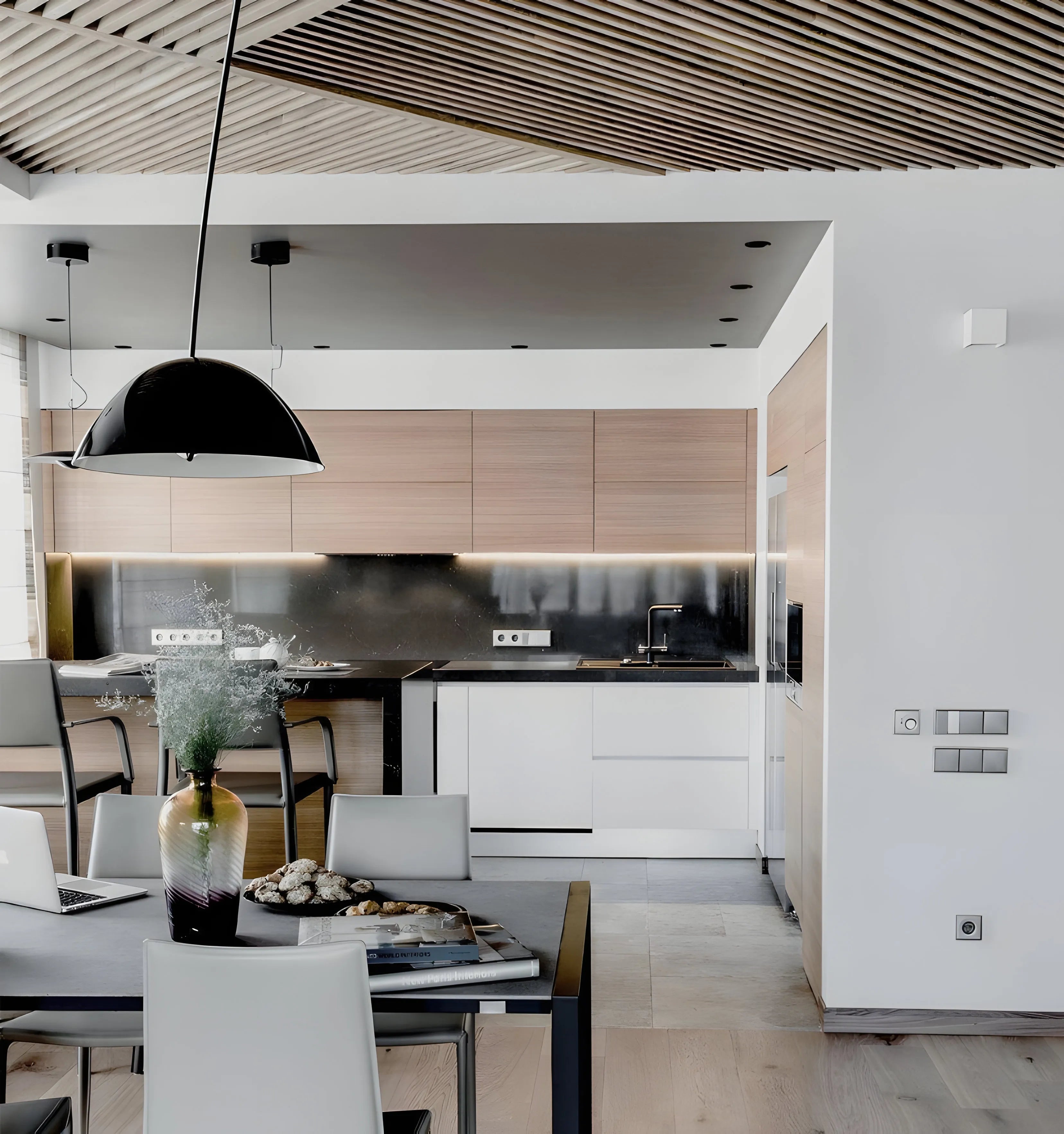 Verse Arc Floor Lamp - NexioPick