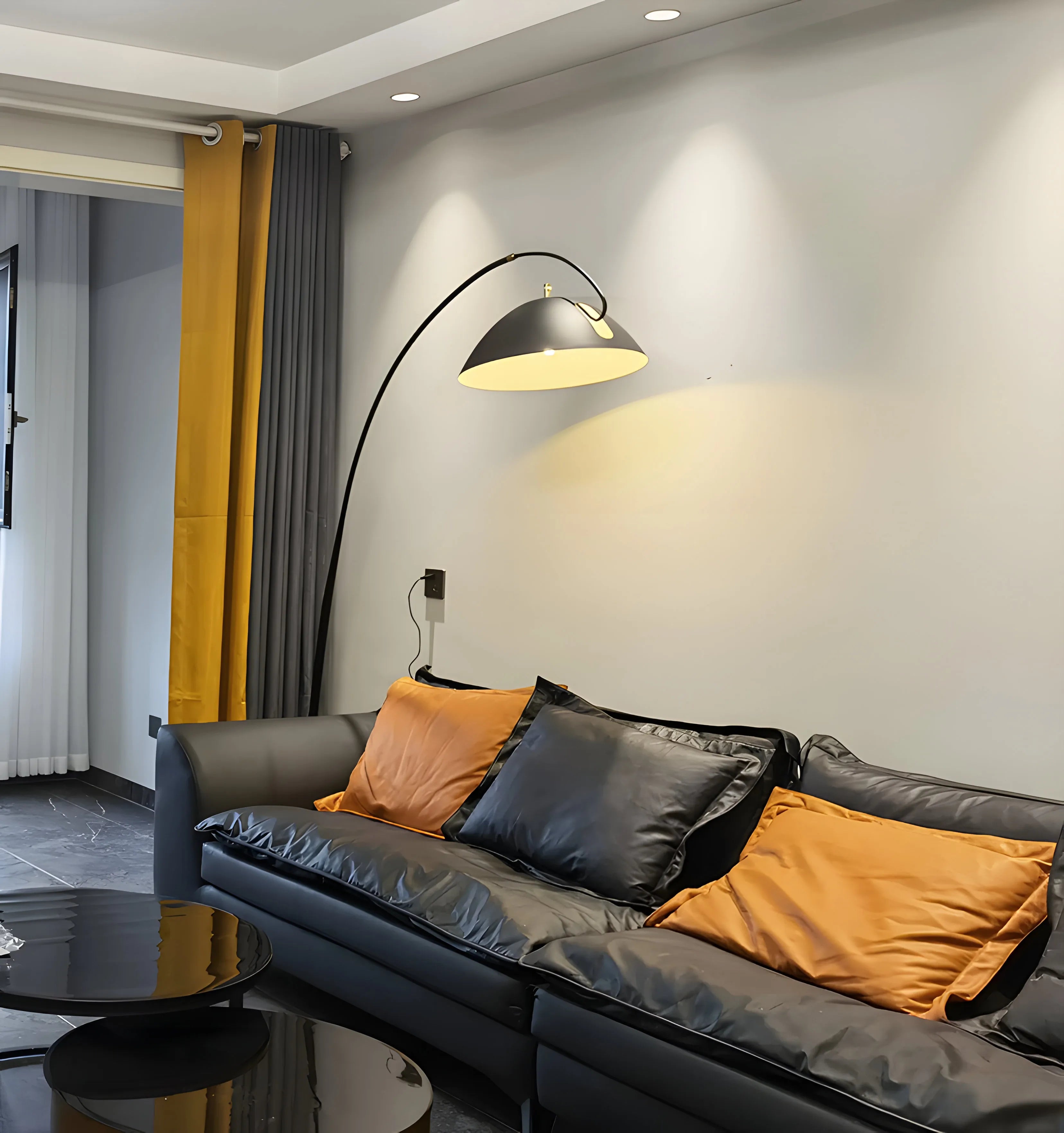 Verse Arc Floor Lamp - NexioPick