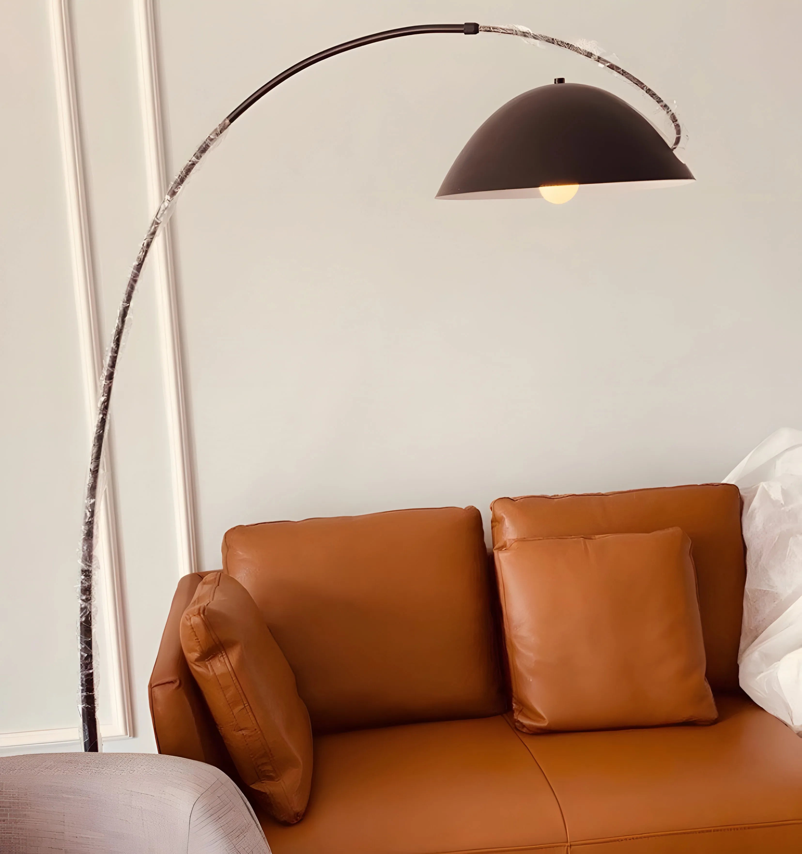 Verse Arc Floor Lamp - NexioPick