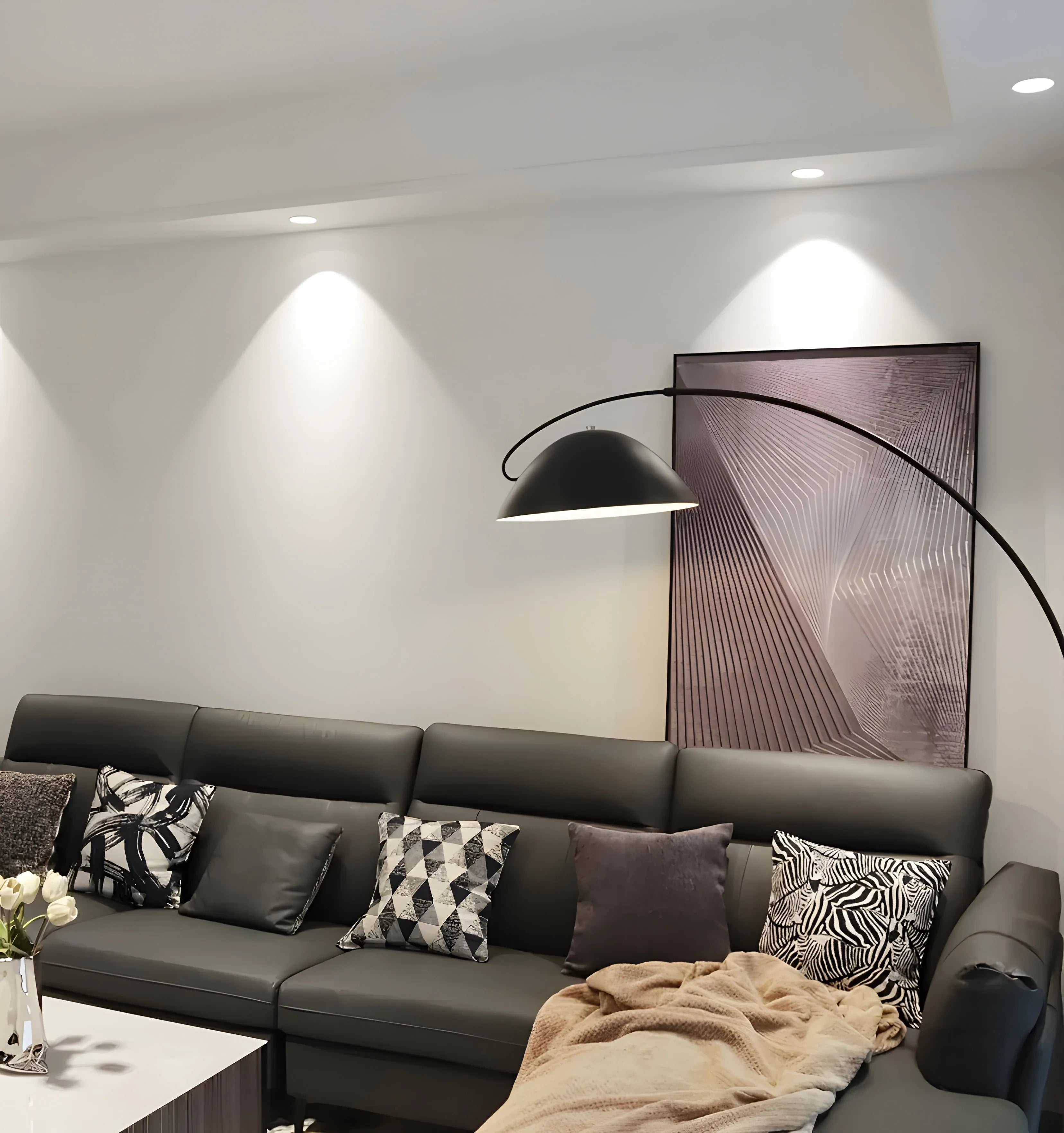 Verse Arc Floor Lamp - NexioPick