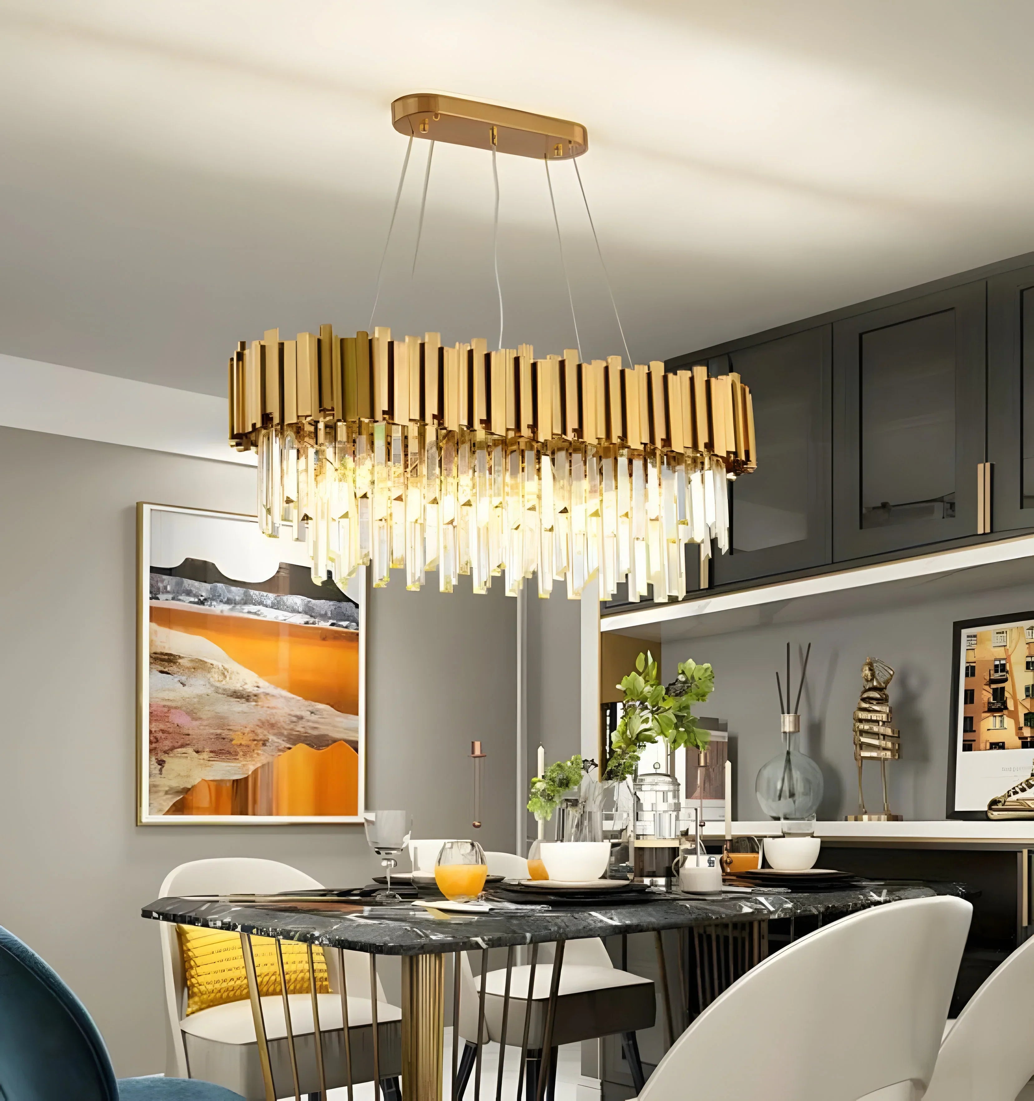 Queen Crystal Chandelier - NexioPick