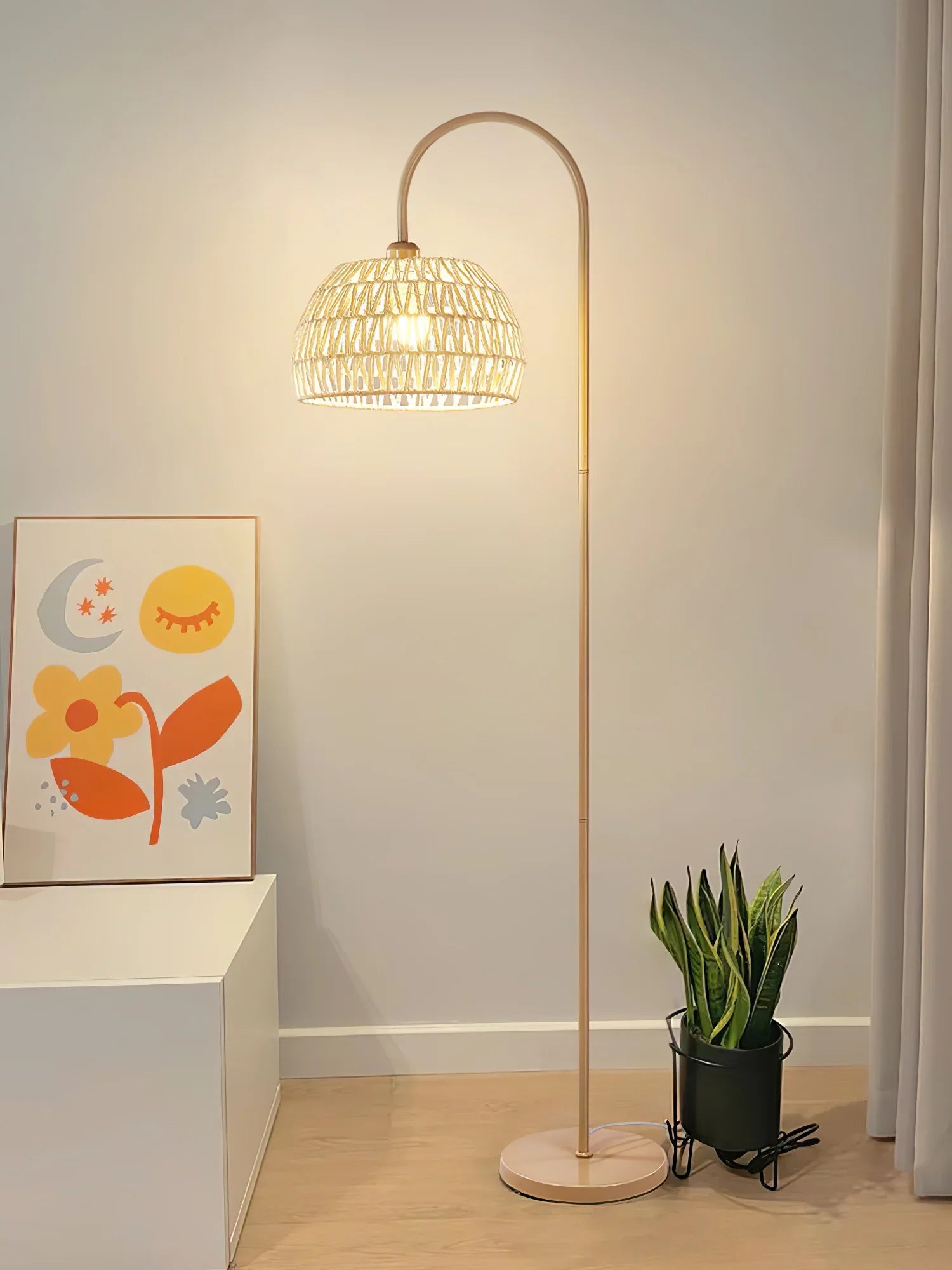 Rattan Arch Floor Lamp - NexioPick