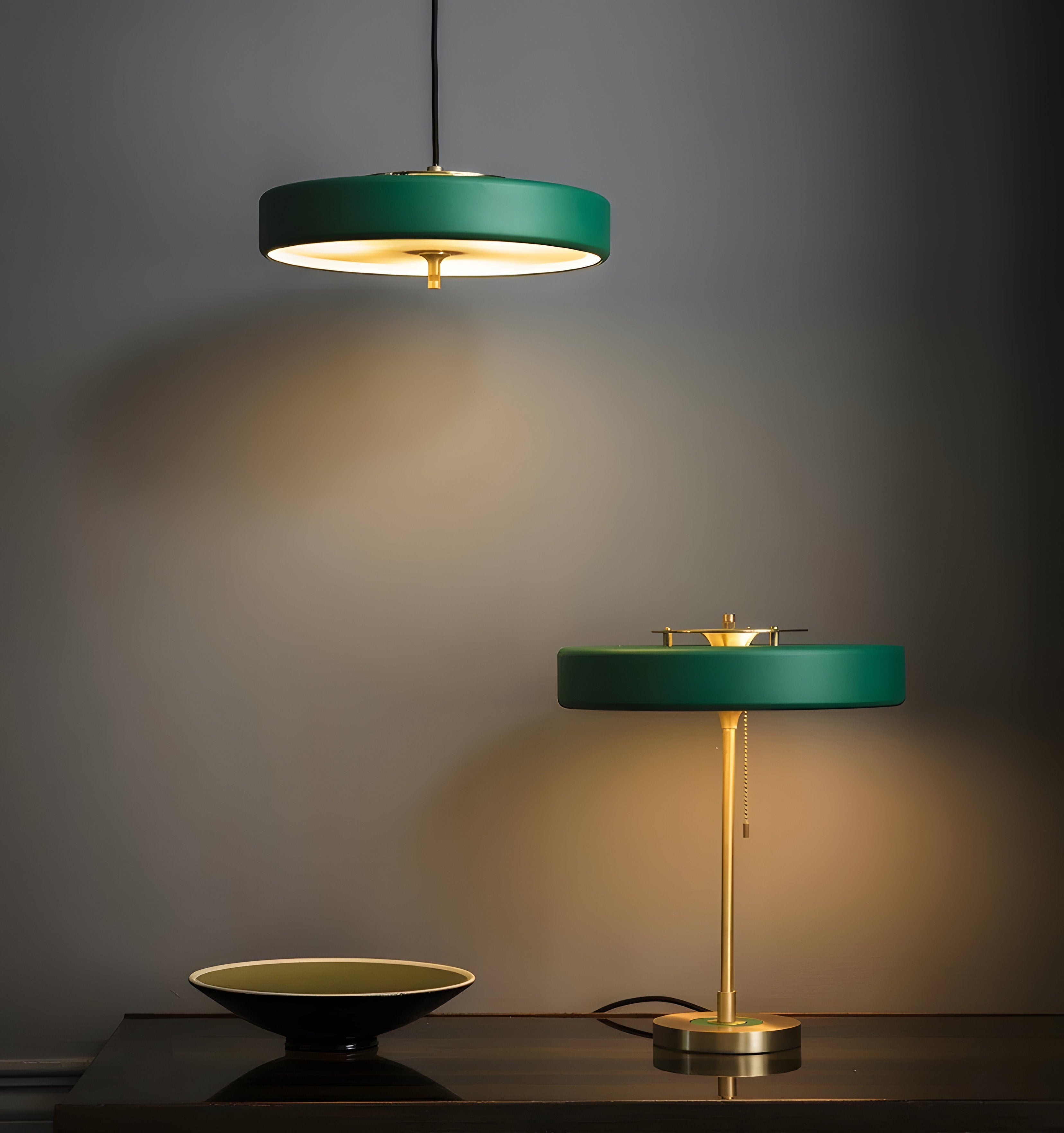 Revolve Table Lamp - NexioPick