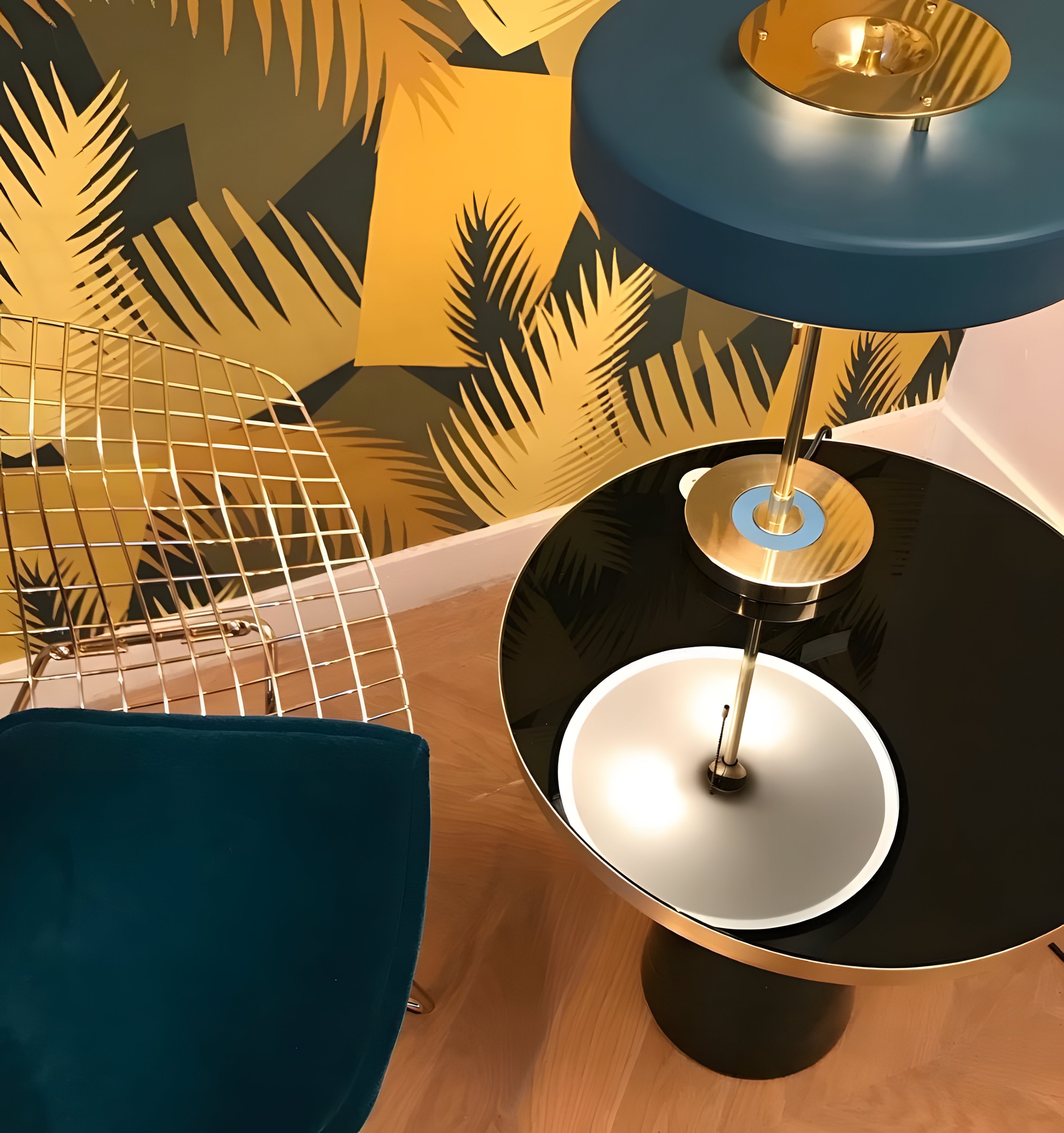 Revolve Table Lamp - NexioPick