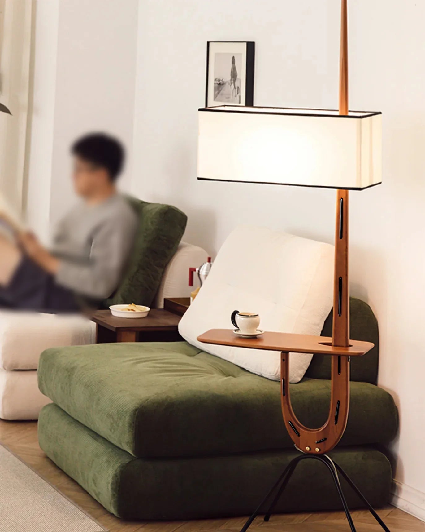 Rispal Giraffe Floor Lamp - NexioPick