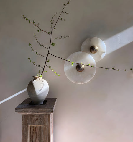Round Alabaster Wall Lamp - NexioPick