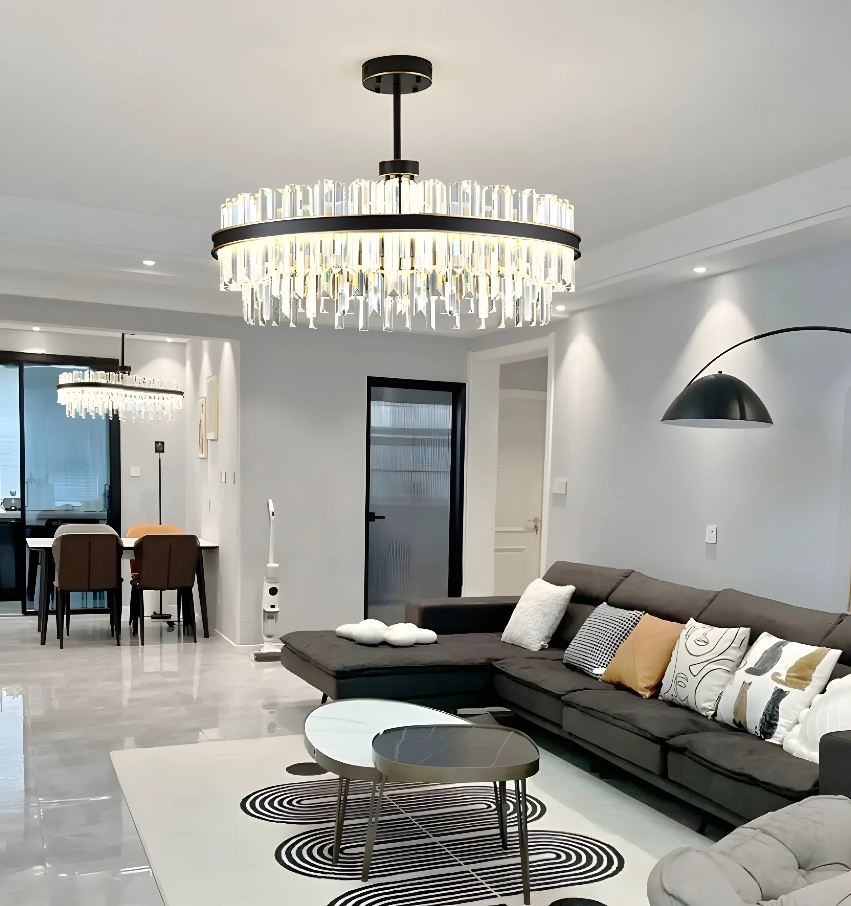 Royal Black Gold Ring Chandelier - NexioPick