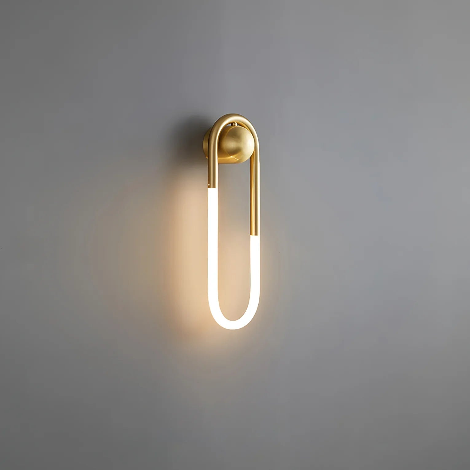 Rudi Loop Wall Lamp - NexioPick