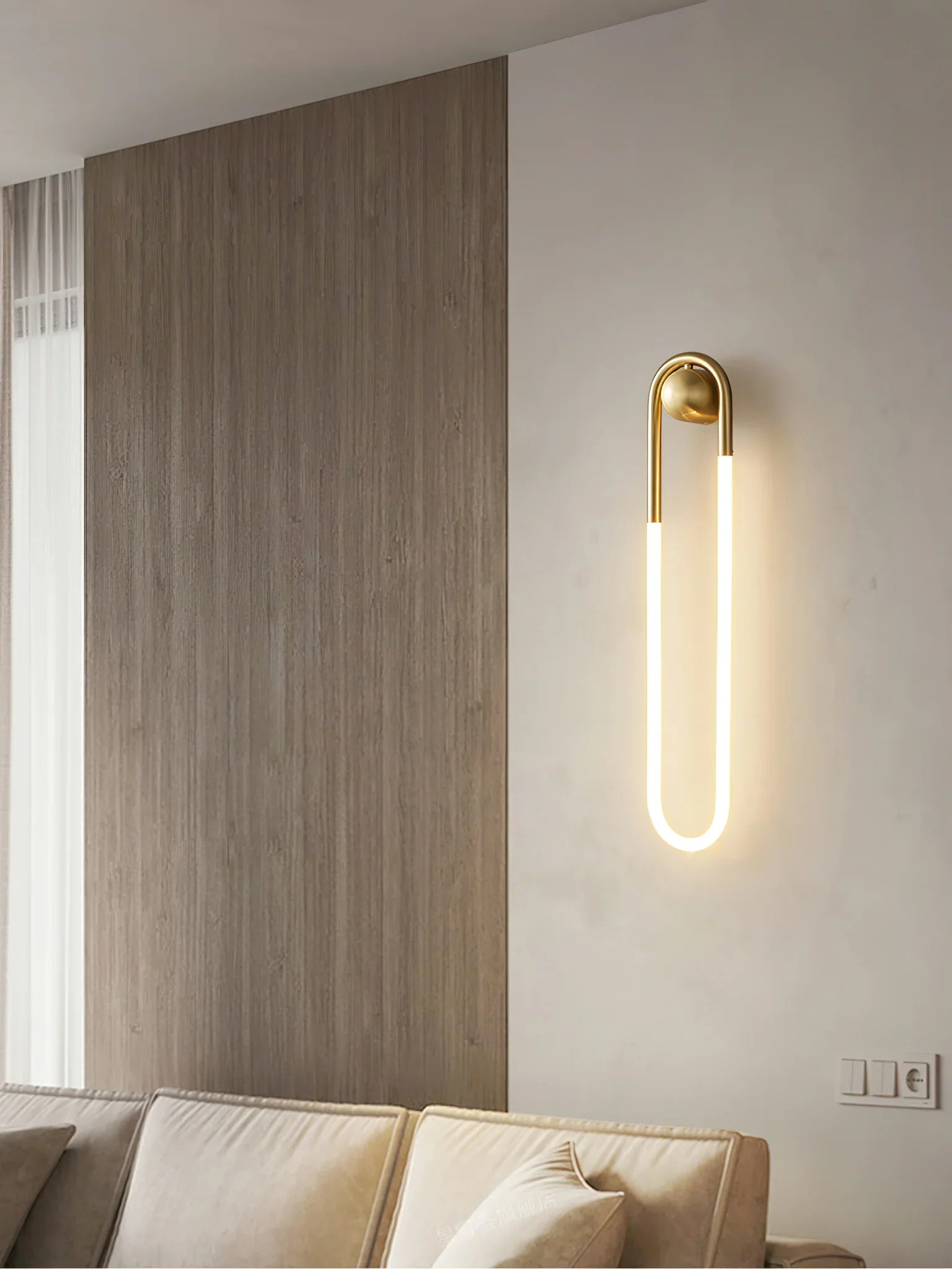 Rudi Loop Wall Lamp - NexioPick