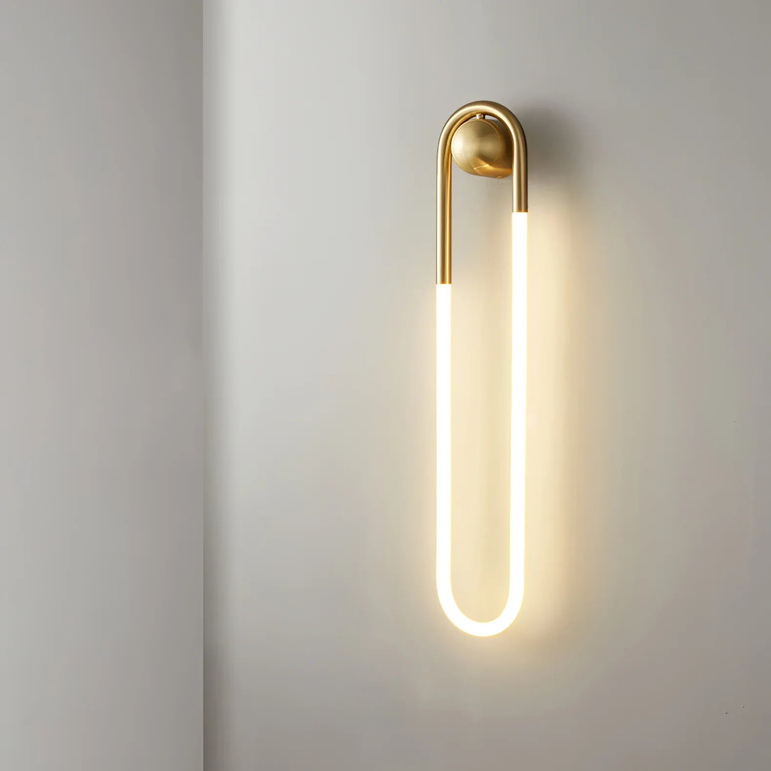 Rudi Loop Wall Lamp - NexioPick