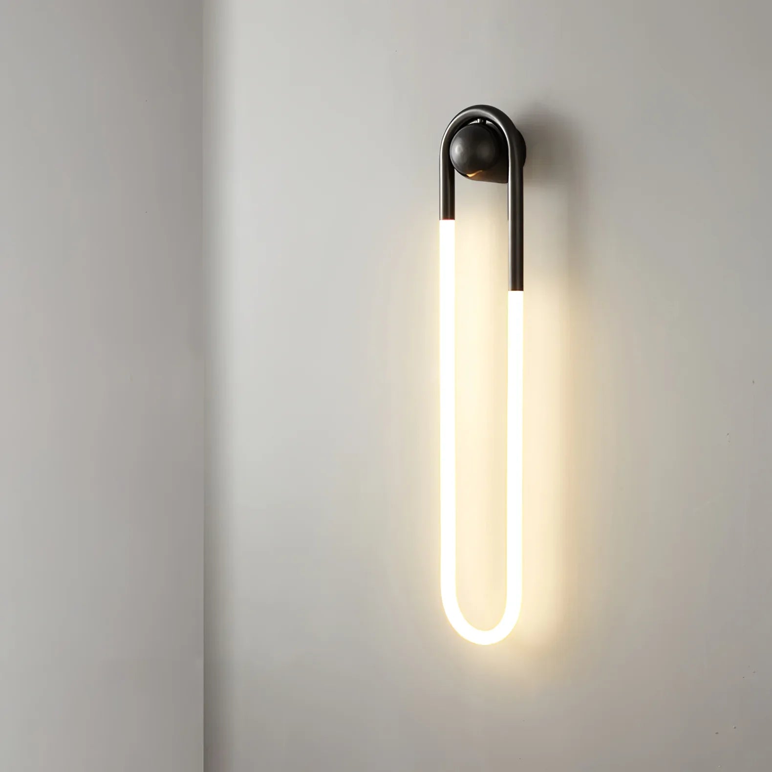 Rudi Loop Wall Lamp - NexioPick