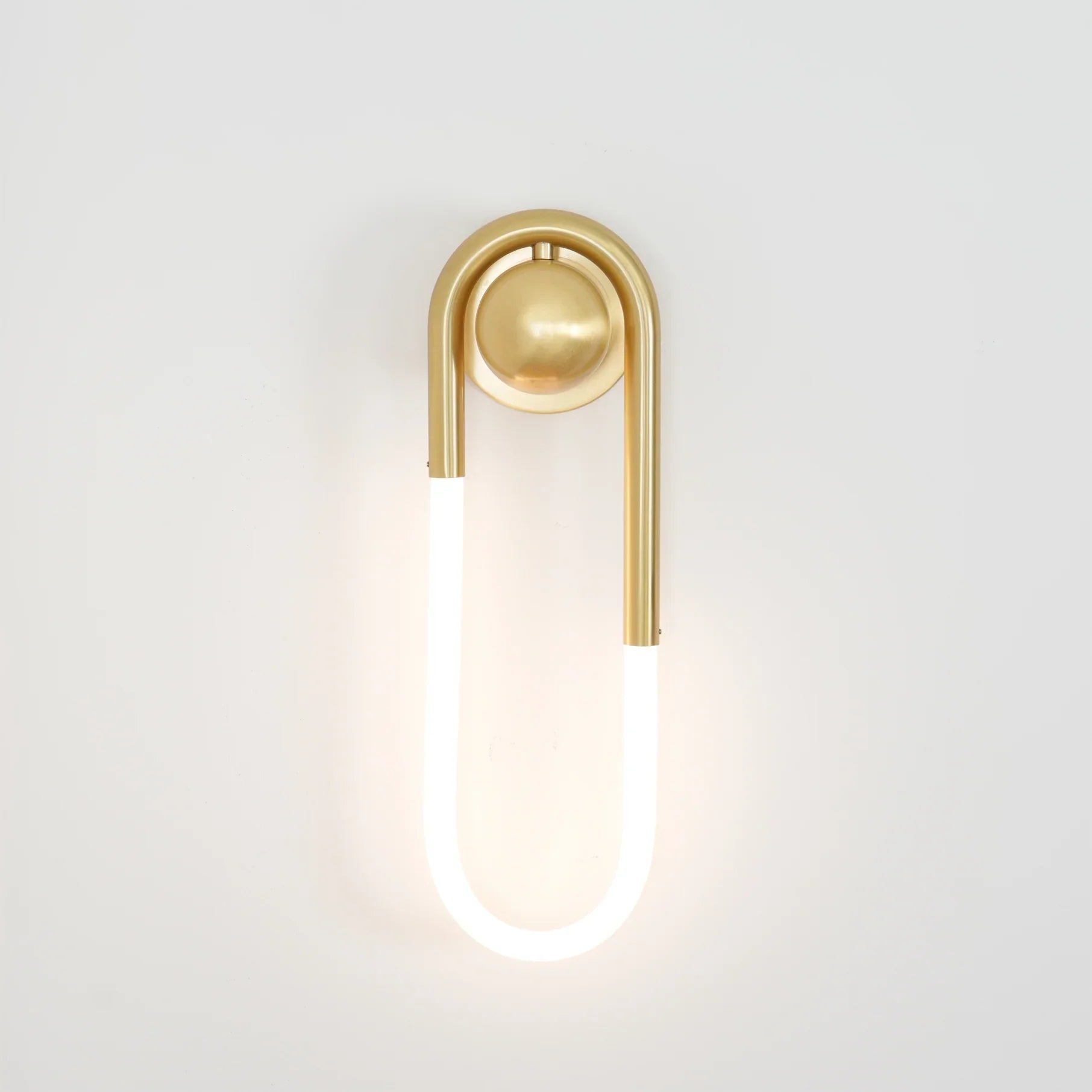 Rudi Loop Wall Lamp - NexioPick