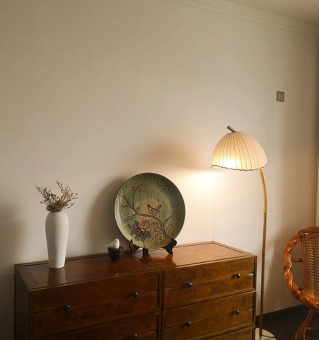 Vintage Bamboo Floor Lamp - NexioPick