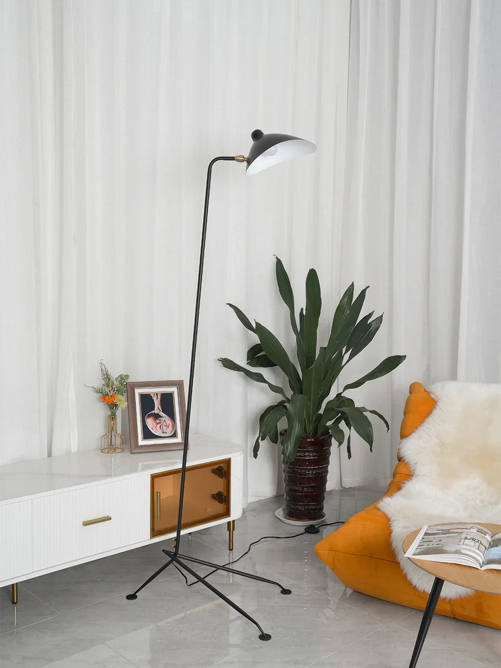 Serge Mouille Floor Lamp - NexioPick