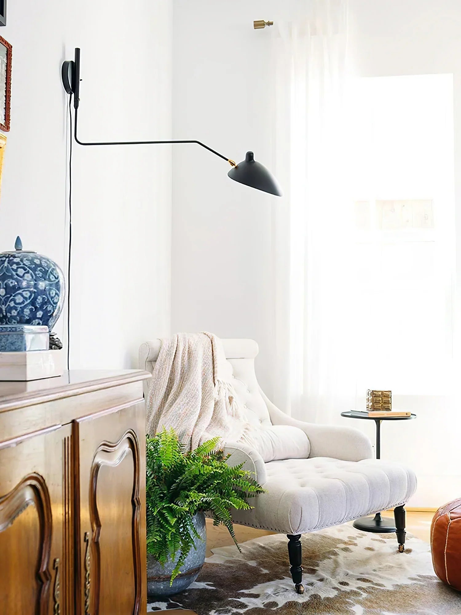 Serge Mouille Wall Lamp - NexioPick