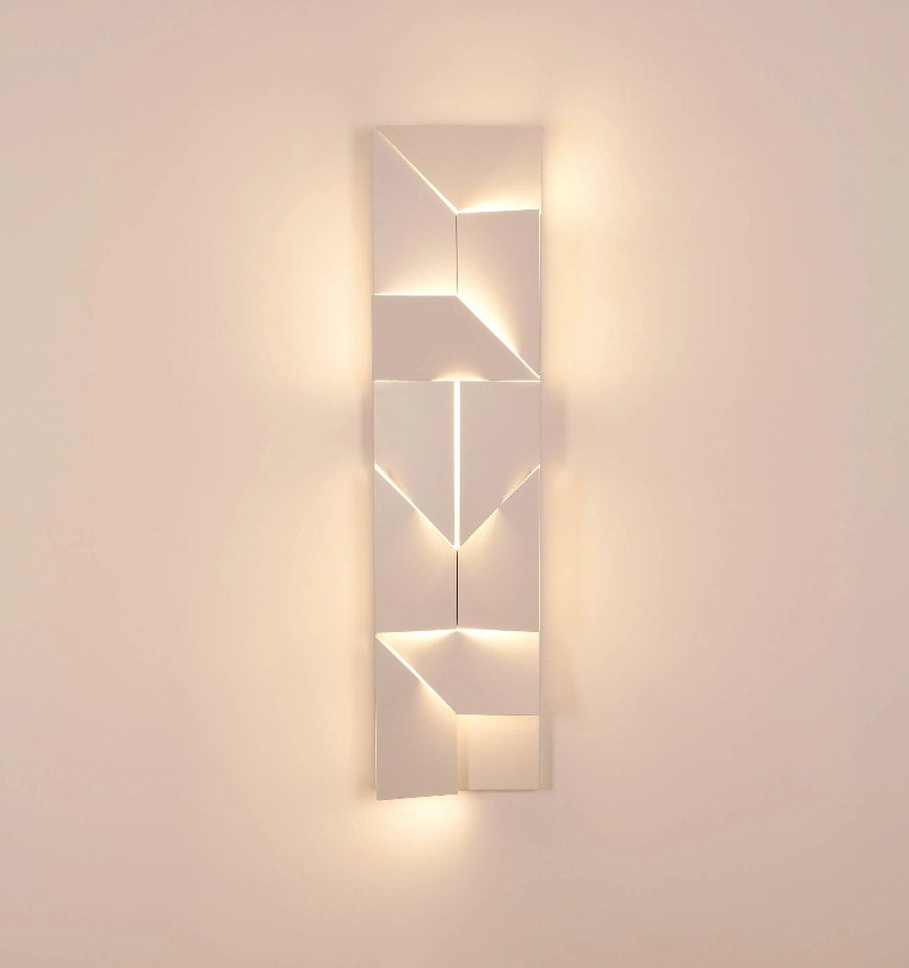 Shadows Wall Lamp - NexioPick
